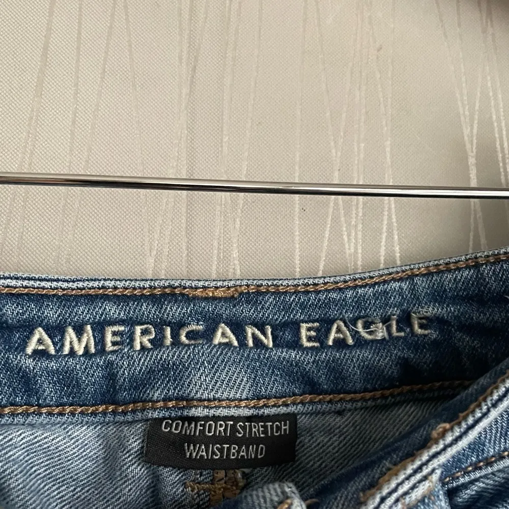 American Eagle Mom Straight Jeans Womens size 0 - Image 4