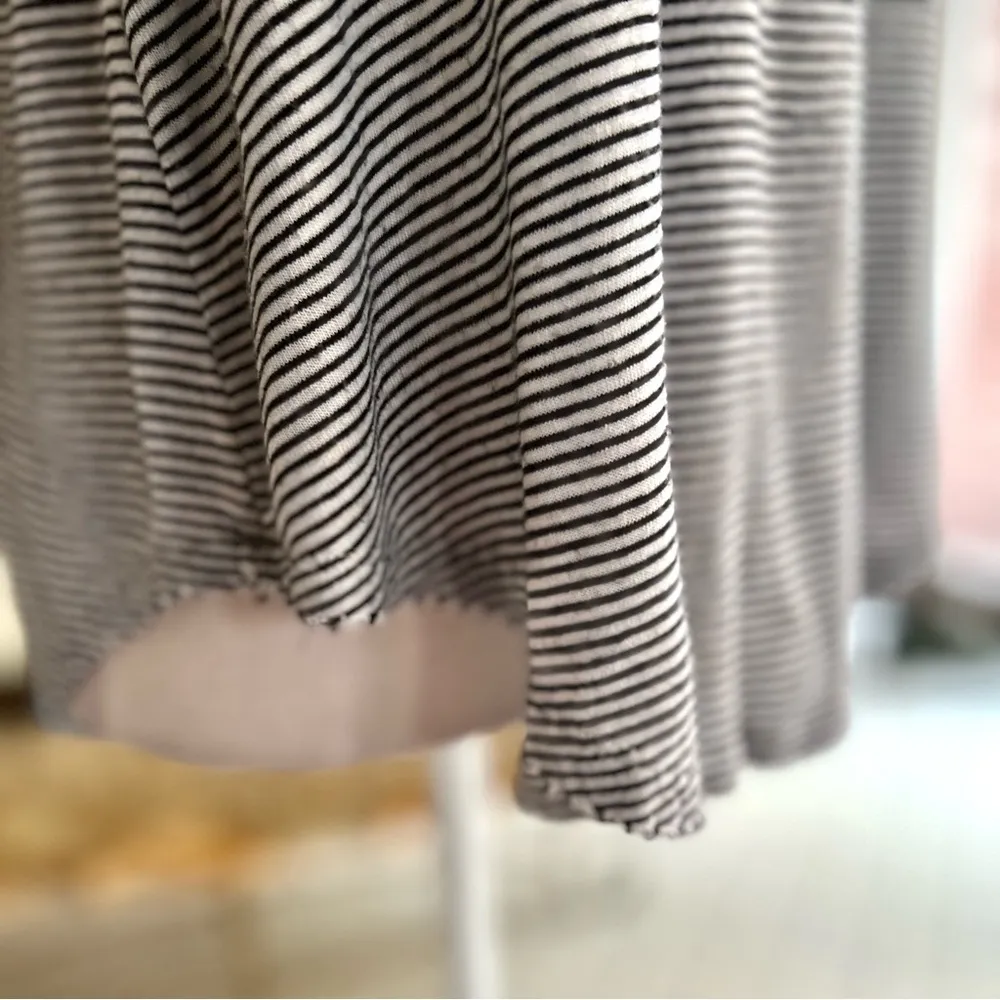 American Eagle Top Striped Twist Back Black White M Athleisure Yoga Tank Gym - Image 14