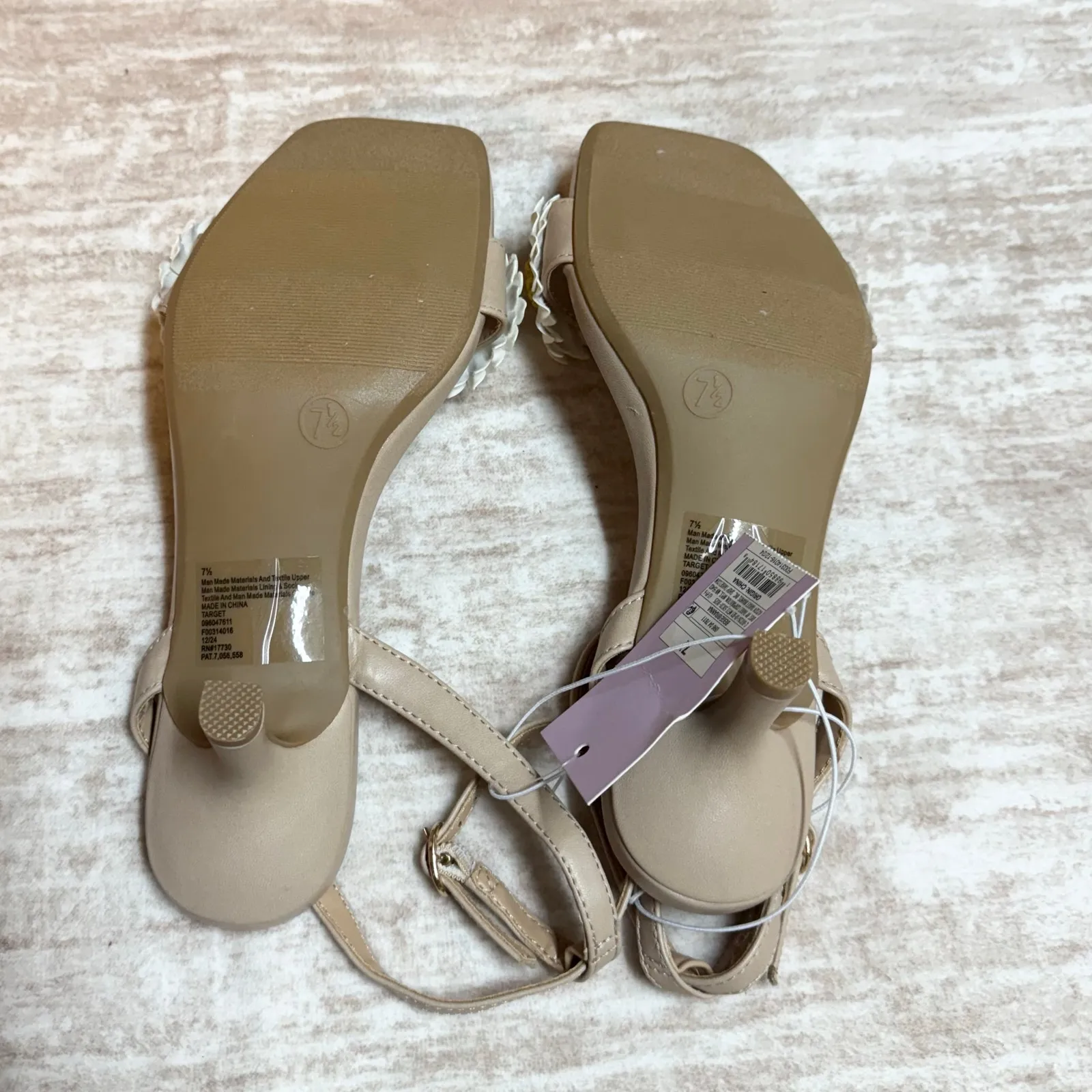 Wild Fable Womens 7.5 Beige Briana Daisy Flower Kitten Heels Square Toe New - Image 5