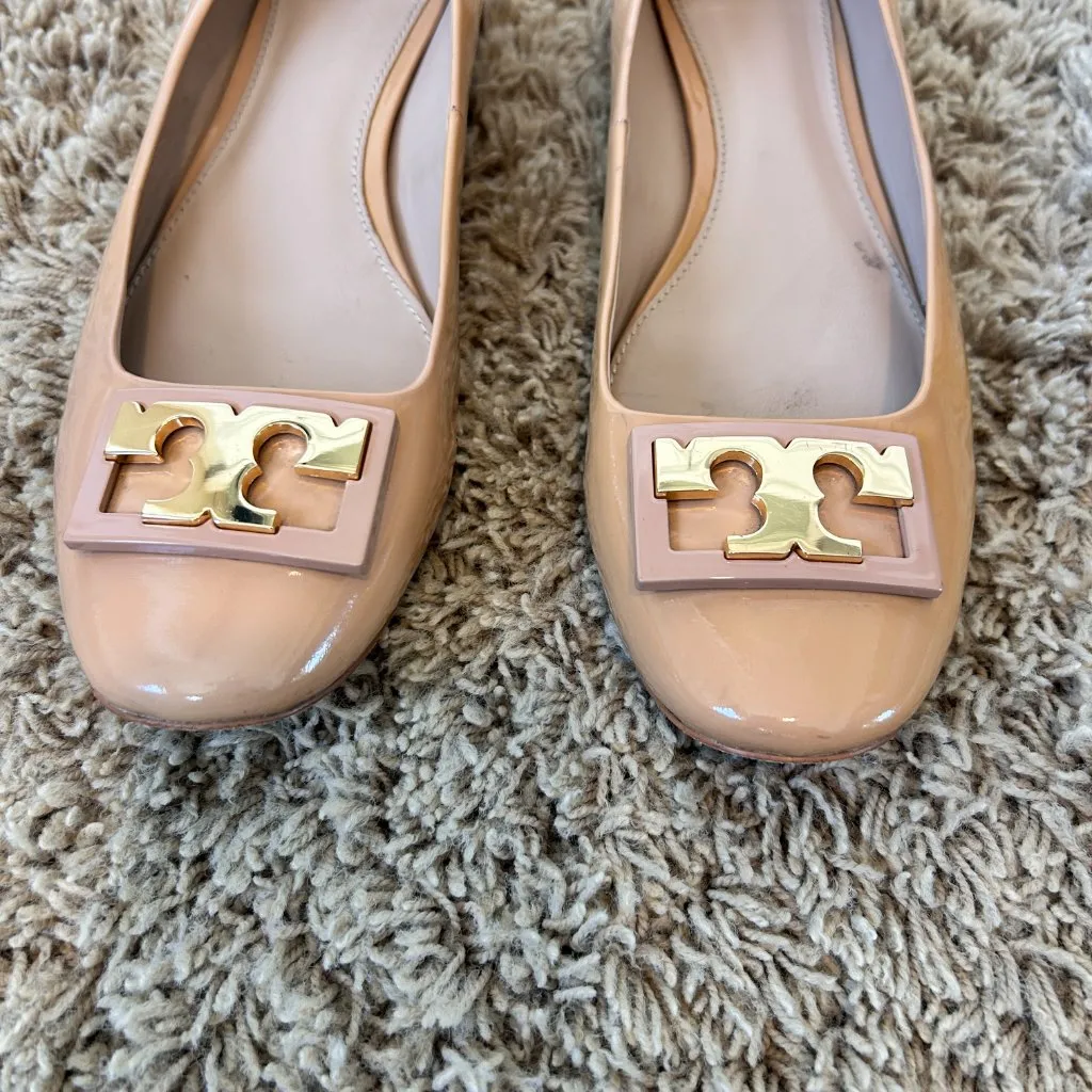 TORY BURCH Gigi Flats Pumps in Nude Women's Size 9.5 Block Heel Patent Leather - Image 2