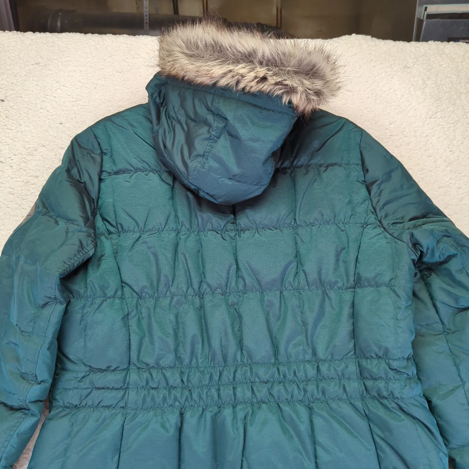 Eddie Bauer Womens Green Quilted Down Parka Faux Fur Hood Size Large Coat Jacket - Image 10