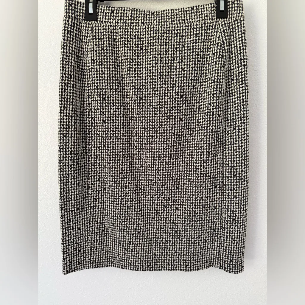 Michael Kors Monochrome Patterned Midi Skirt - Image 4