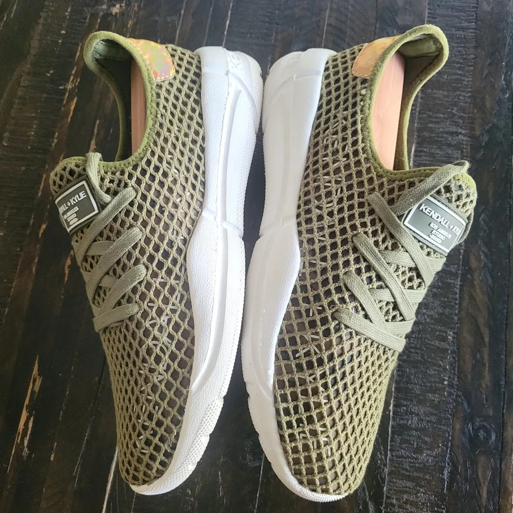 Kendall + Kylie Sneakers Knit Lace Up Mesh Women's Size 10 - Image 5