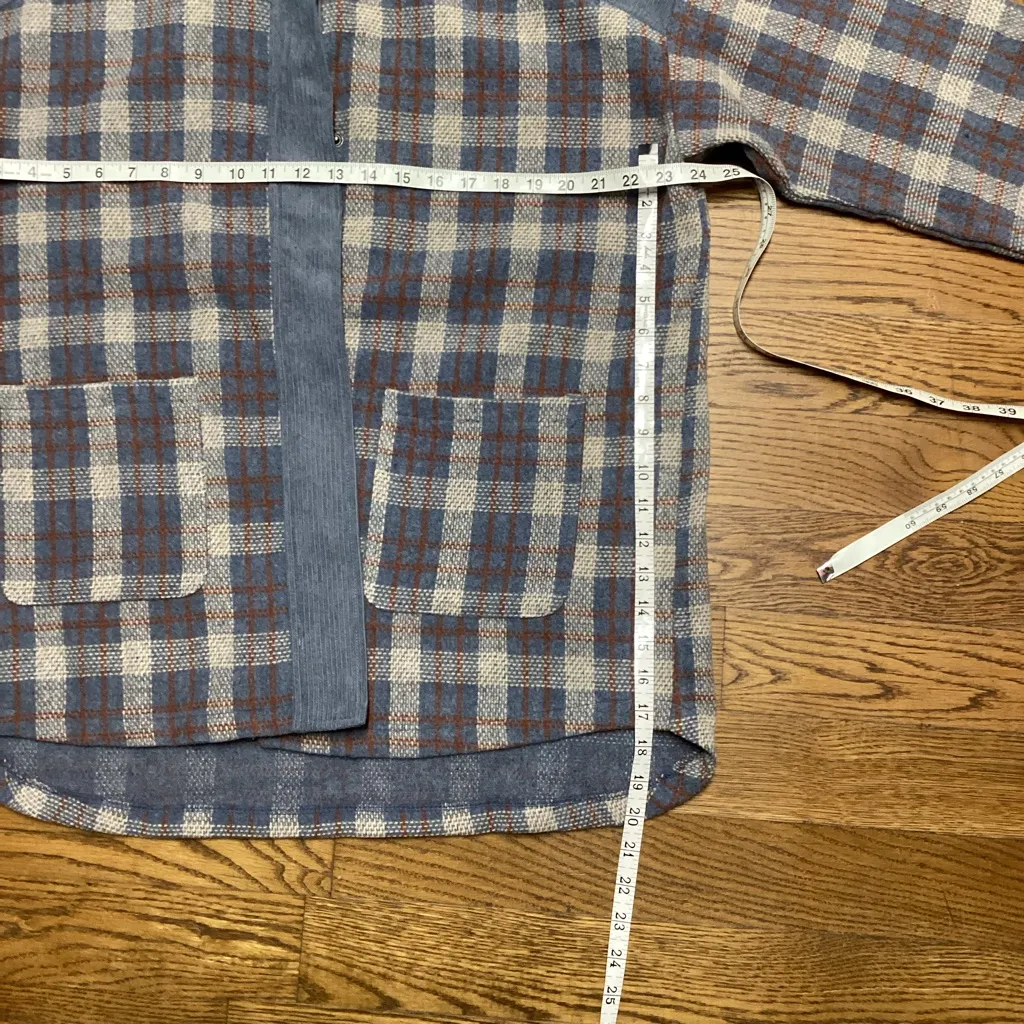 Hem and Thread corduroy and twill shacket. Size Large - Image 8