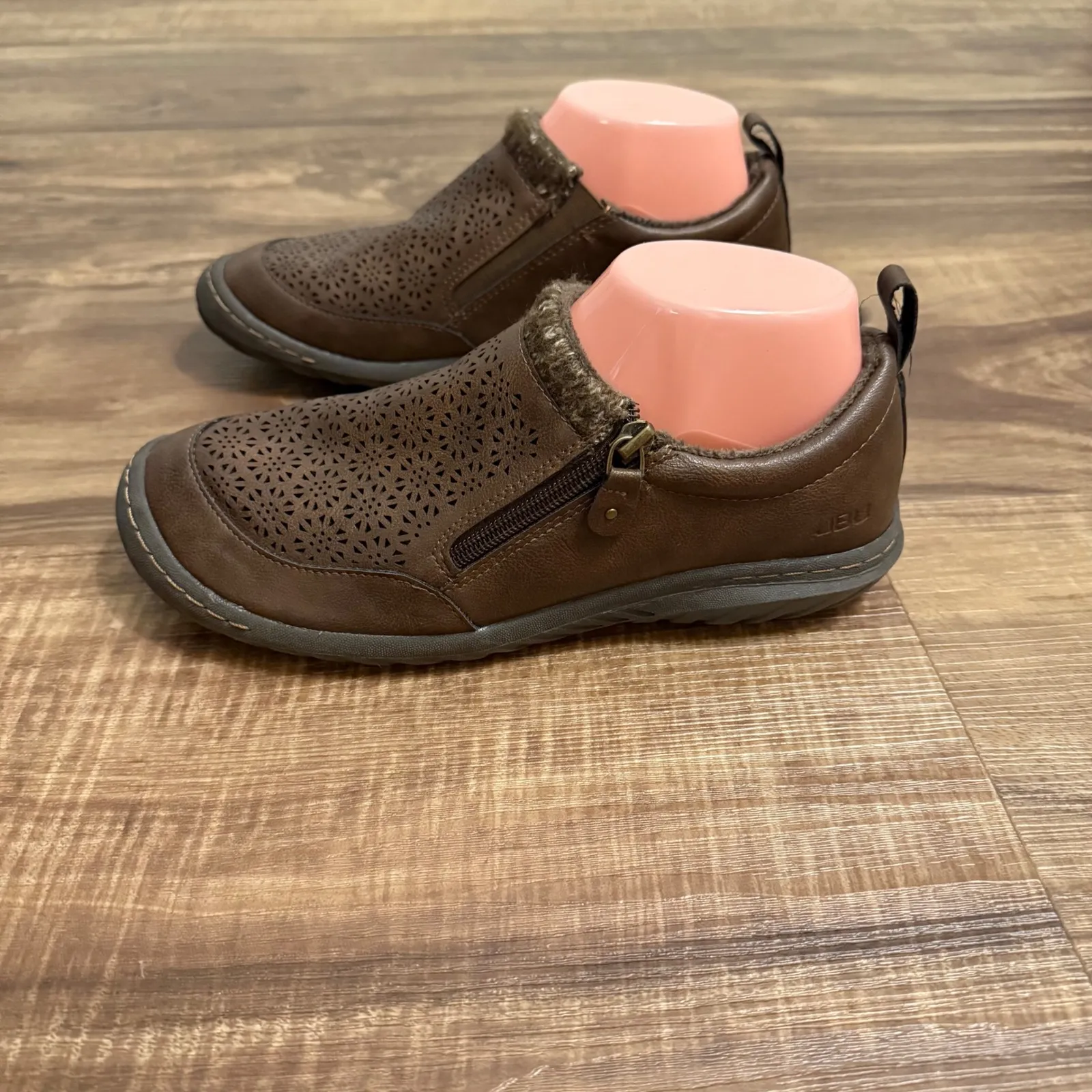 JBU By Jambu Amber Brown Faux Leather Floral Cutout Side Zip Comfort Shoe 8M‎ - Image 2