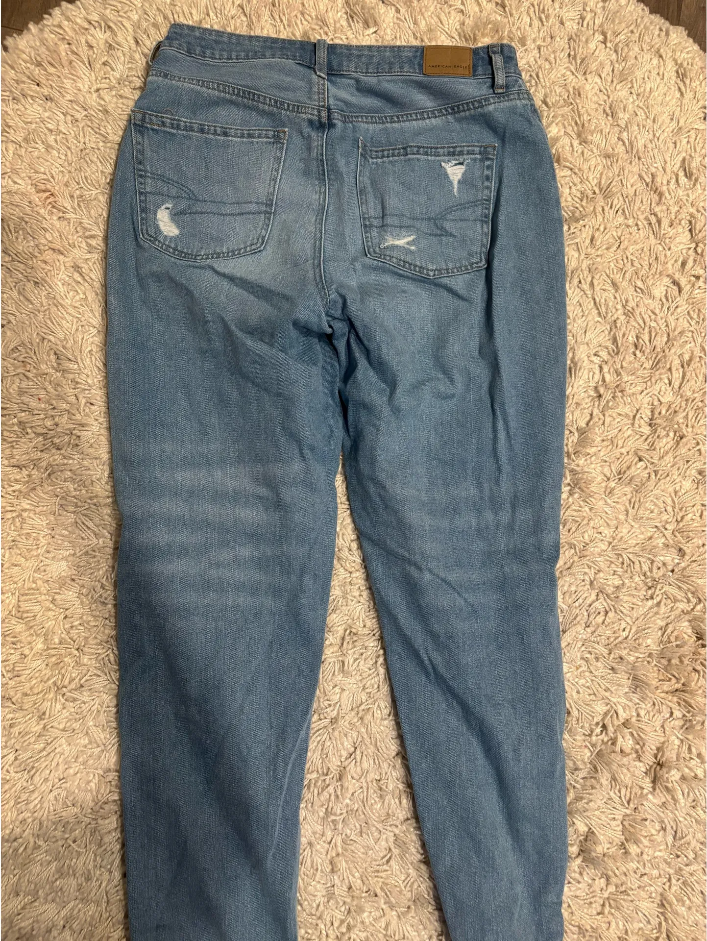 American Eagle Mom Jeans - Image 3