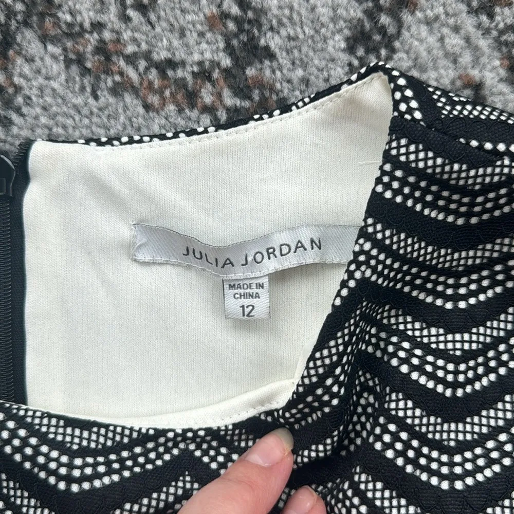 Julia Jordan Lace Fringe Hem Dress Black White 12 - Image 7