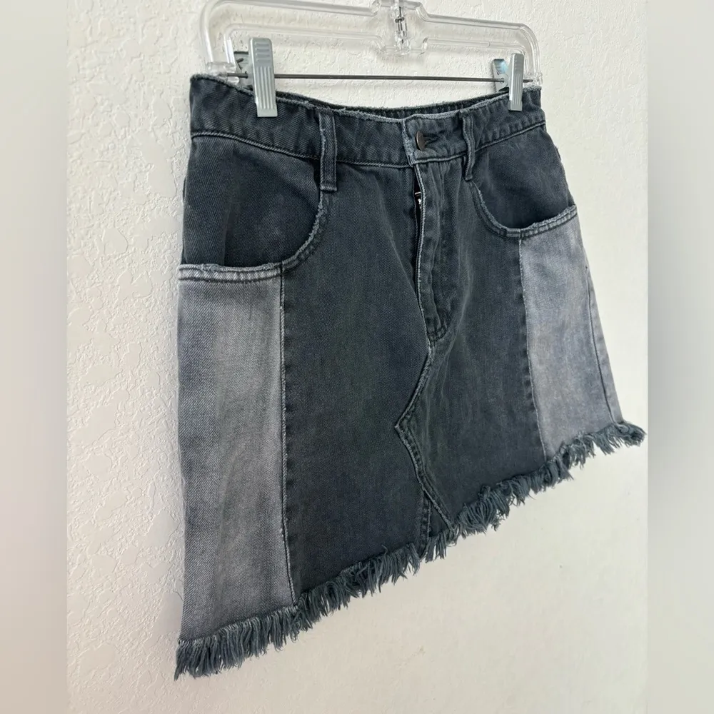 Free People Denim Mini Skirt SZ 8 - Image 3