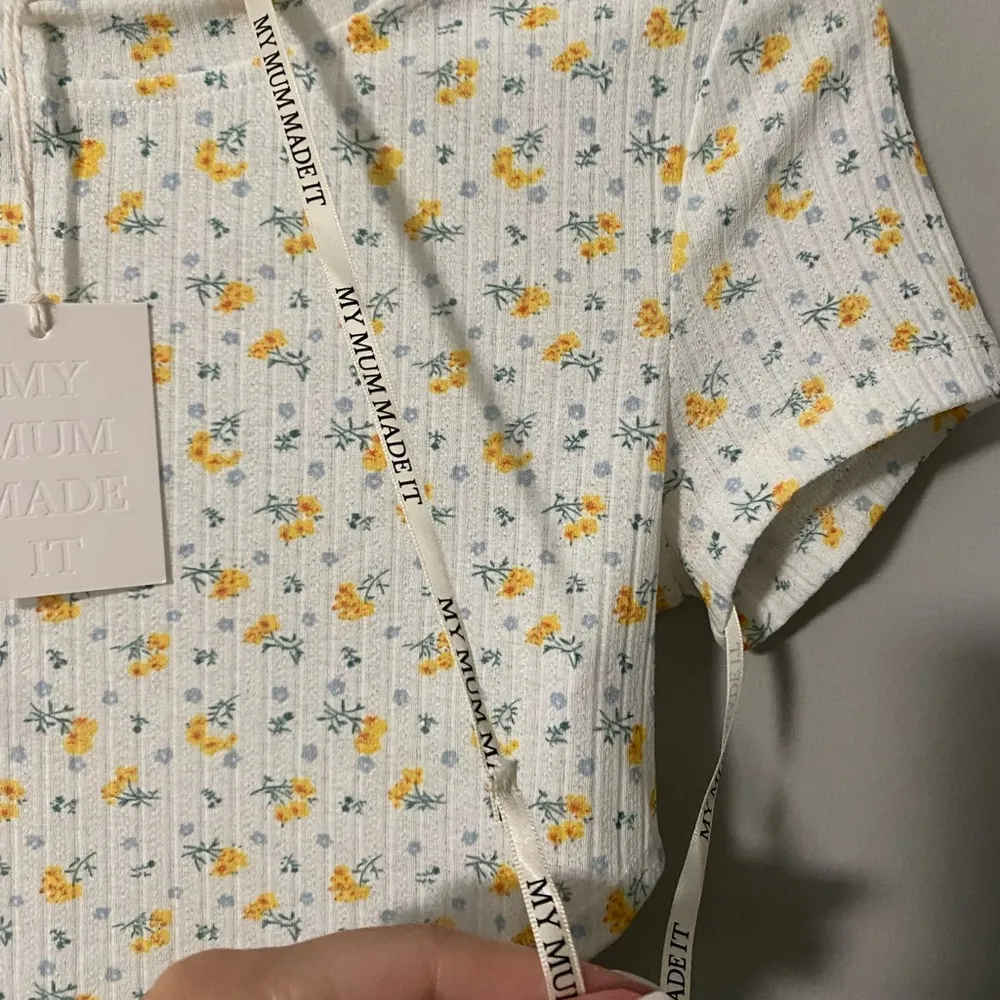 NWT My Mum Made It Floral Bodysuit Size undefined - Image 4