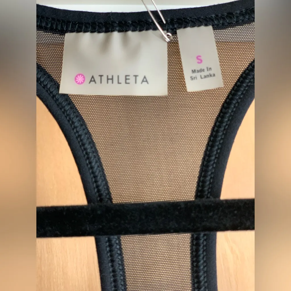 Athleta Women's Black Mesh Tank Top.  Size-Small - Image 4