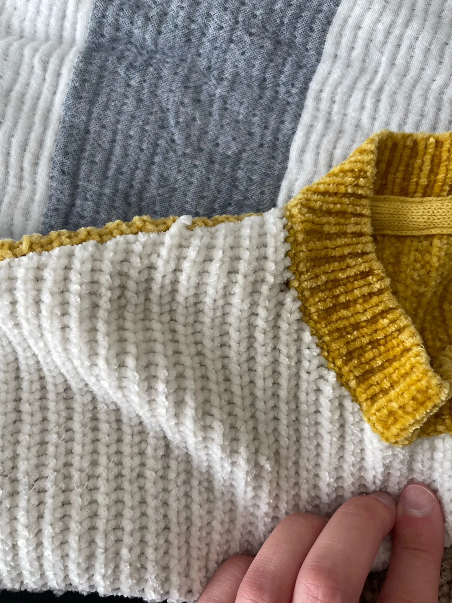 Urban Outfitters Cropped Sweater - Image 3