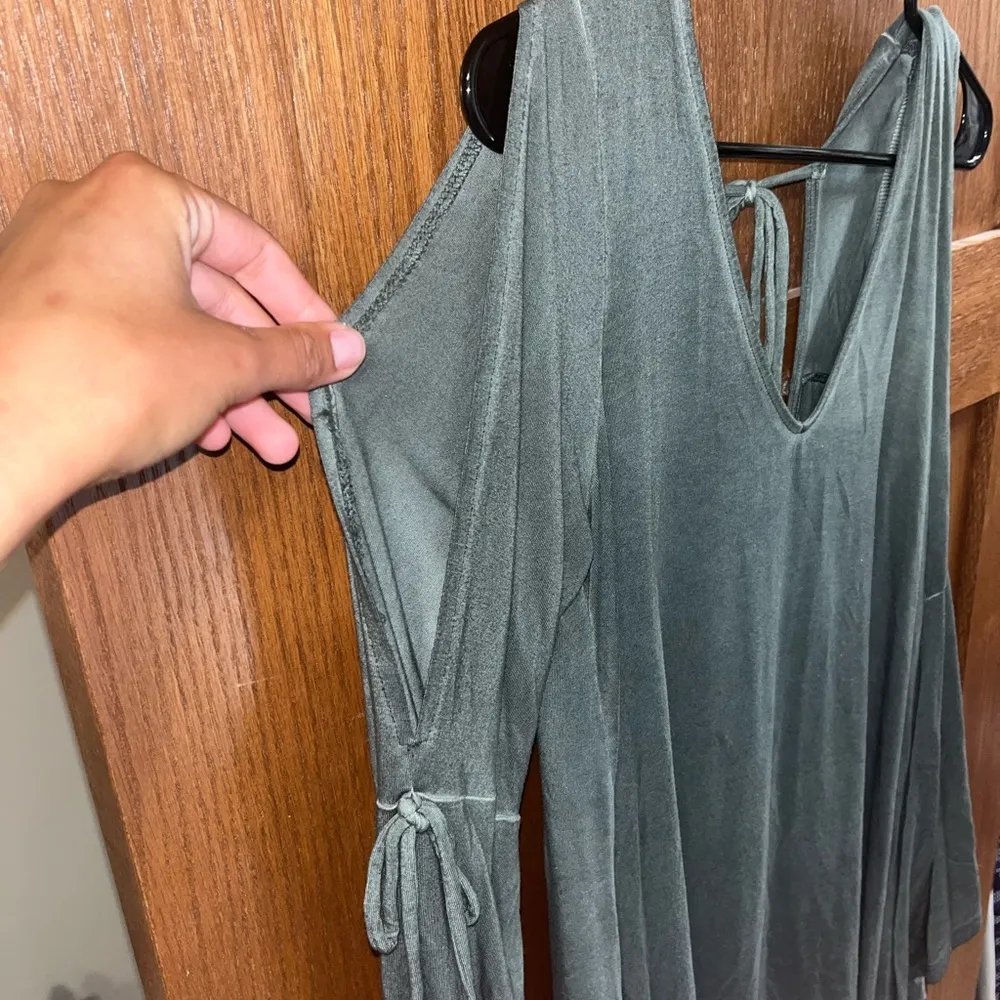 Outfitters off the shoulder Dress green - Image 2