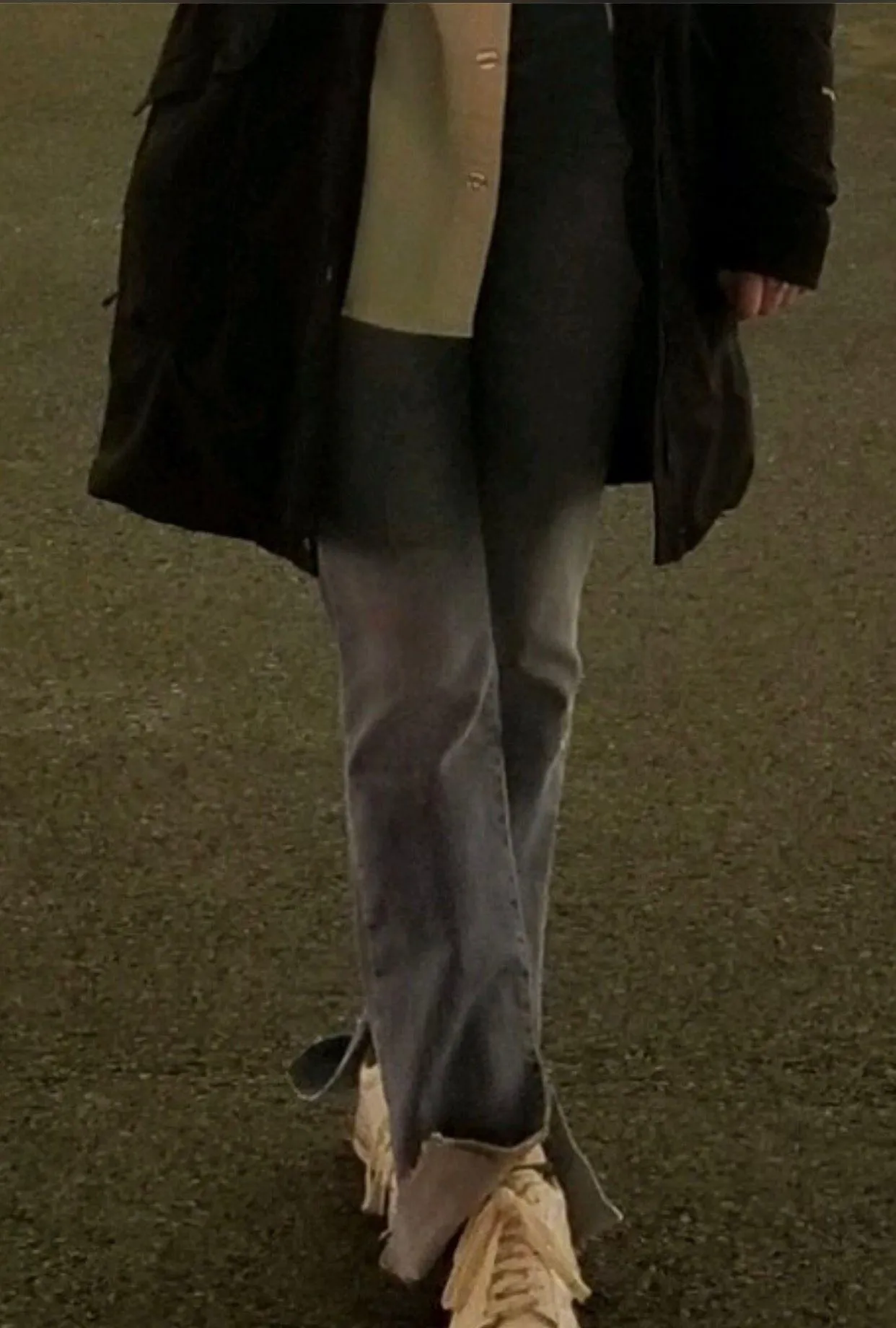 High Rise Slim Fit Flare Jeans With Slit - Image 4