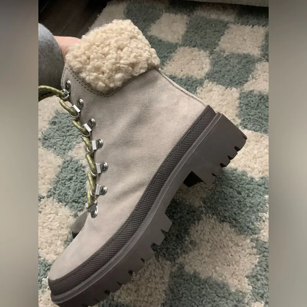 Sole Society Eavan Lace Up Boots Winter Boots Sherpa Gray Green Beige Size 6 M - Image 8