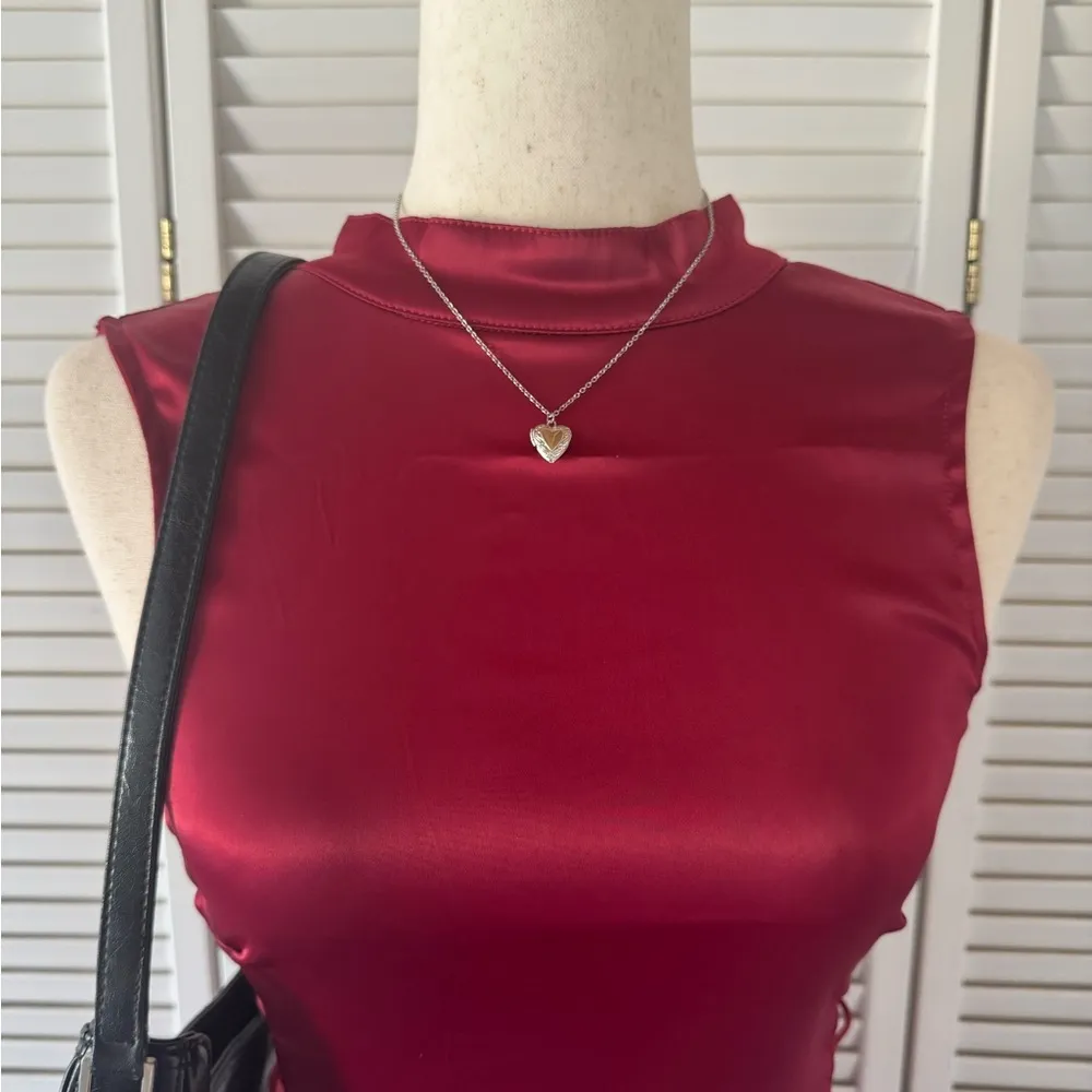 Windsor Red Glossy Side Peak Bodycon Dress - Image 2