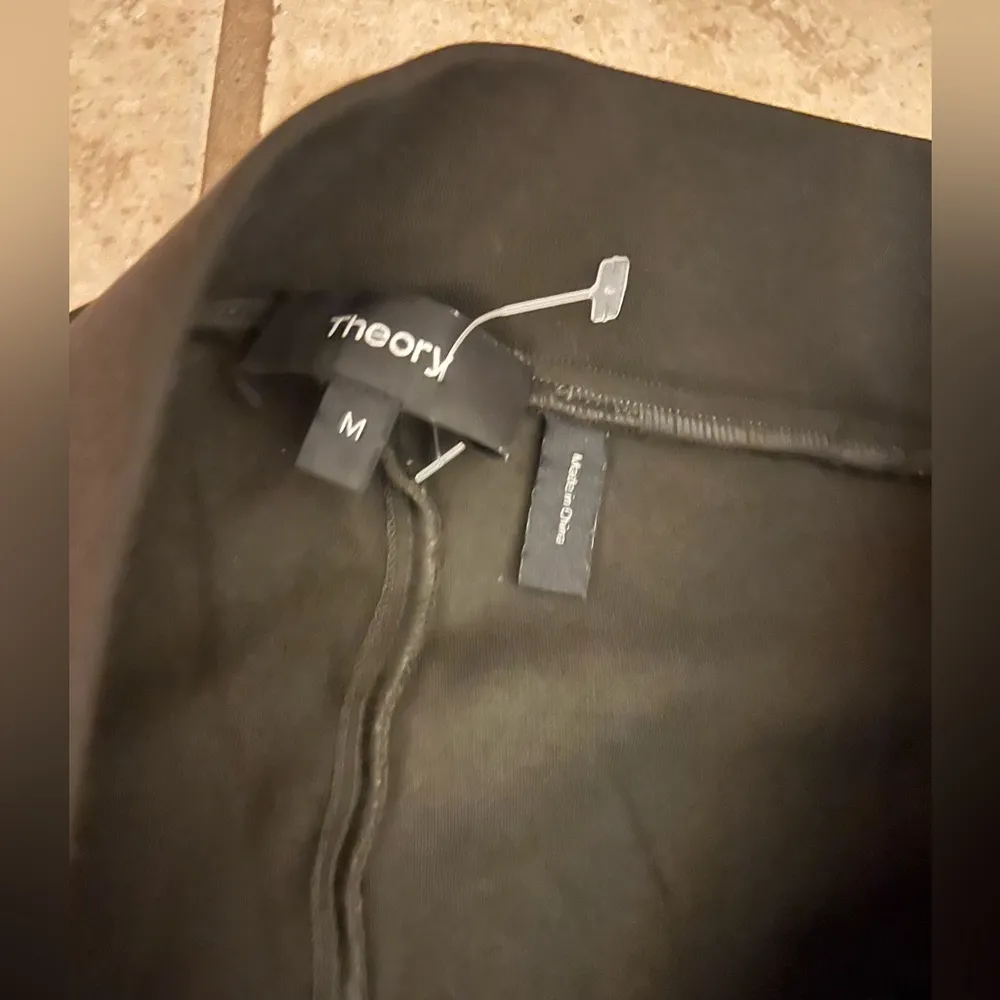 Theory olive green stretch leggings - Image 2