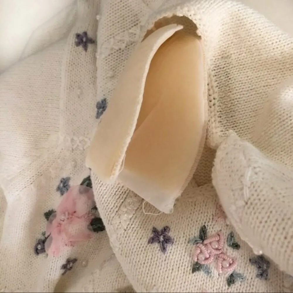 CAROLYN TAYLOR Floral Embroidered Sweater Size Medium VINTAGE - Image 8