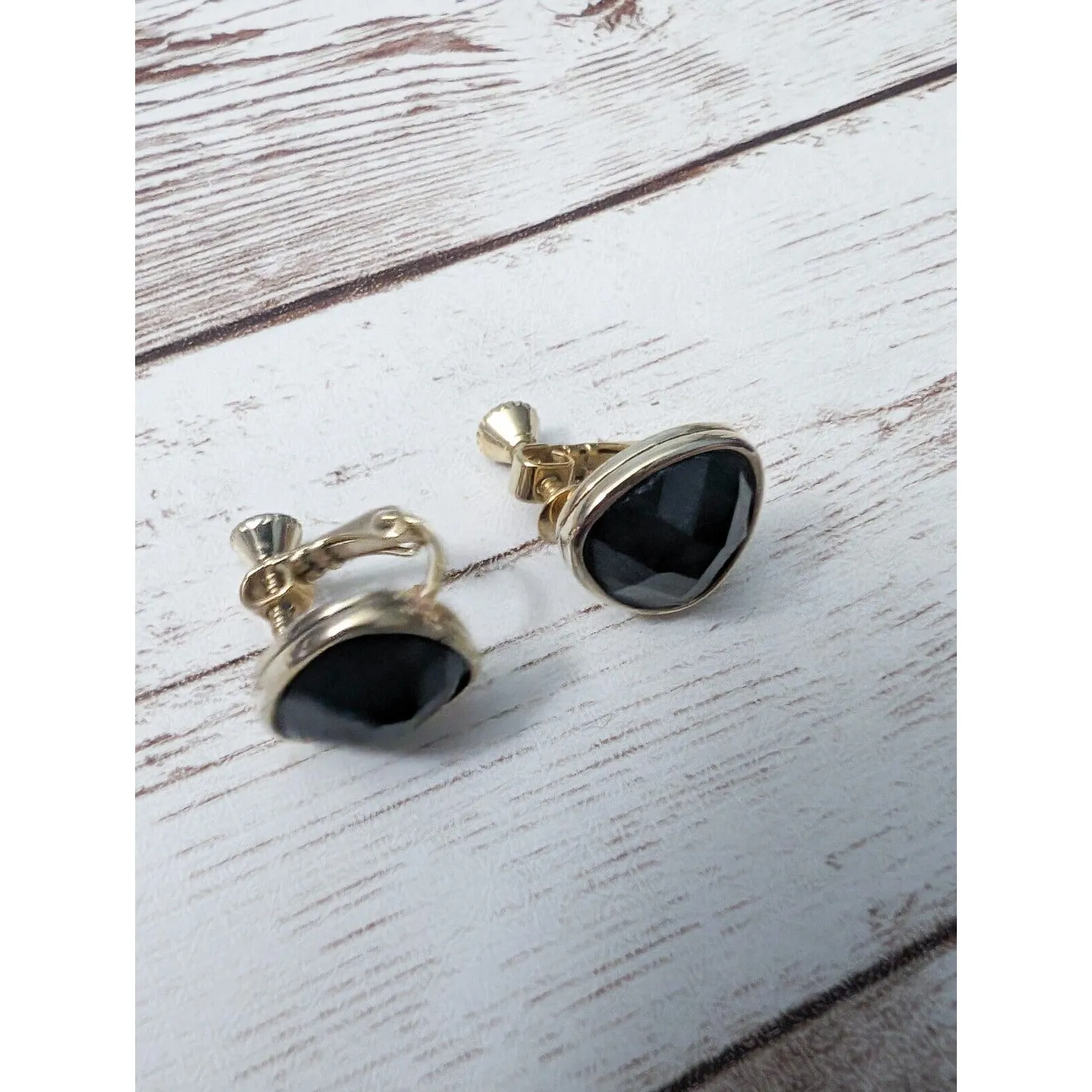 Vintage Clip On Earrings with Screw To Tighten - Image 3