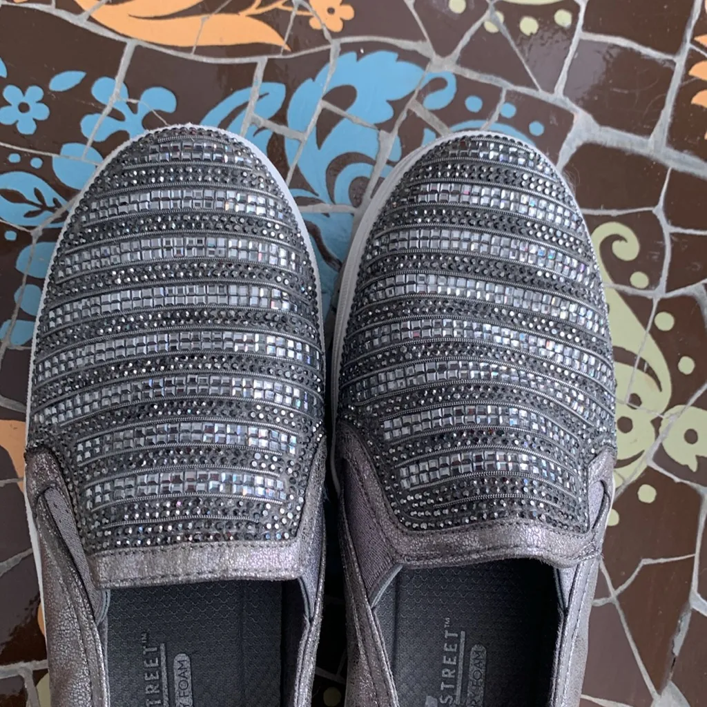 SKECHERS PEWTER SPARKLE SNEAKER Sz: 7 - Image 5