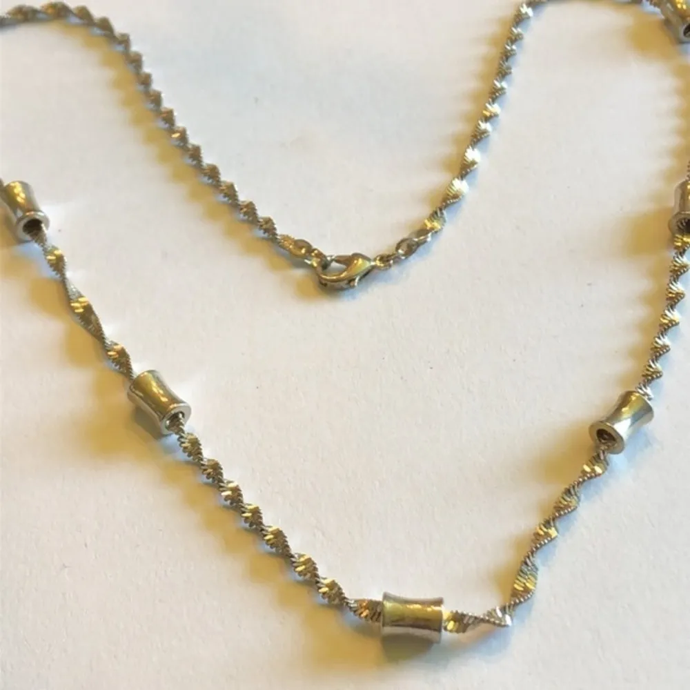 20” Vintage Silver Tone Twisted Chain Boho Necklace - Image 3