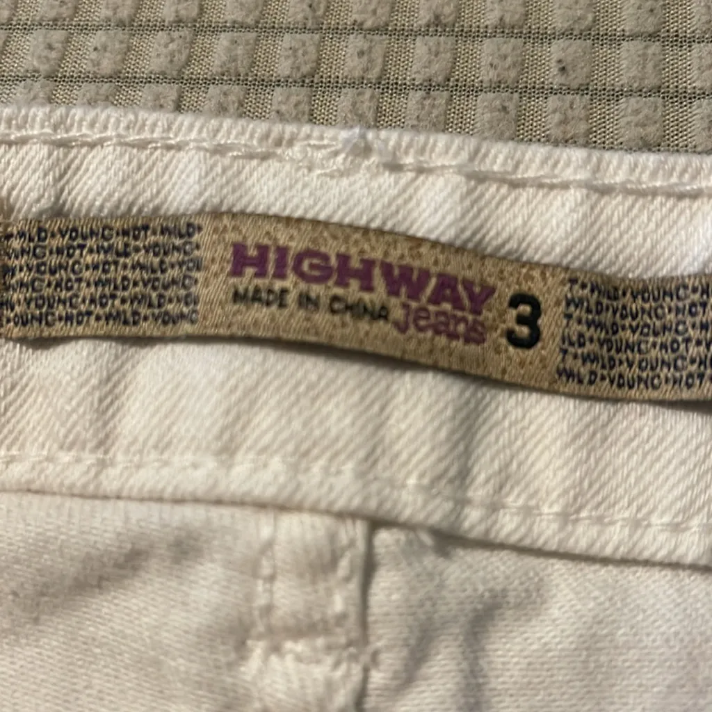 White Jean Shorts Distressed‎ Casual - Image 5