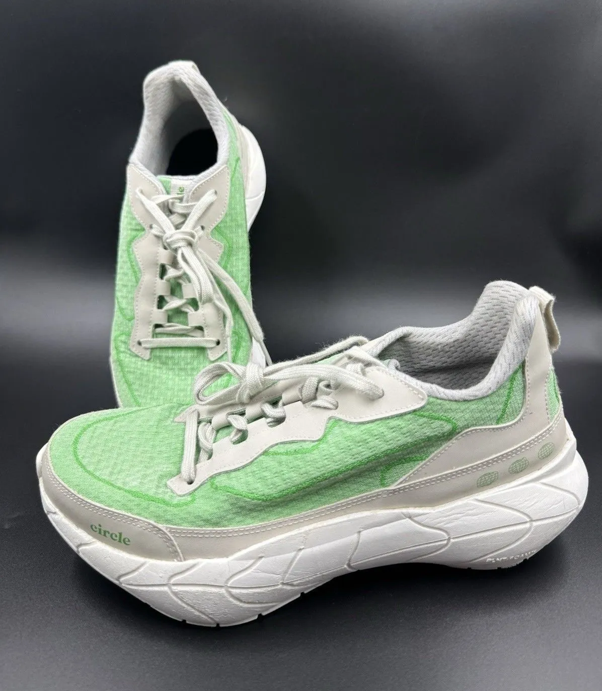 Circle Super Natural Runner Athletic Sneaker Women Sz 8 Green Lightweight Shoes - Image 1