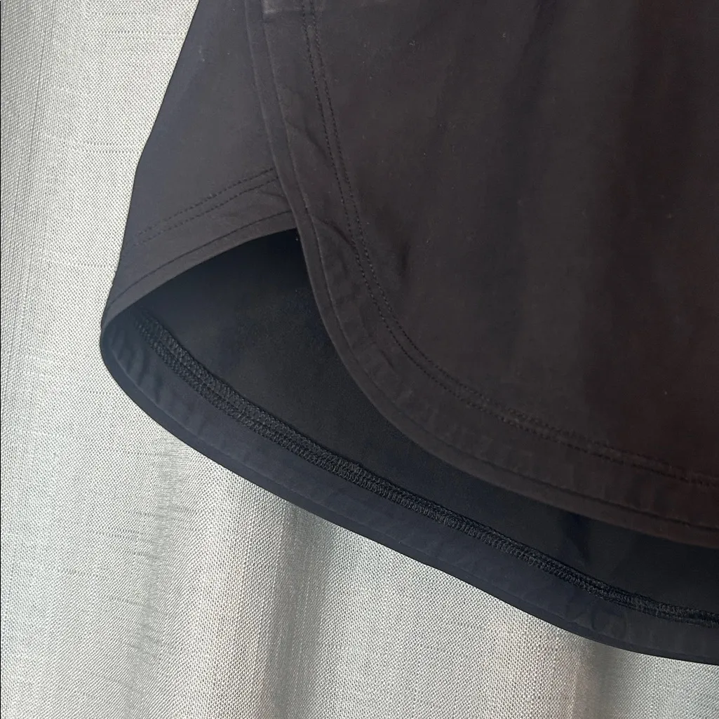 Lands' End Women's Black Athletic Shorts - Image 4