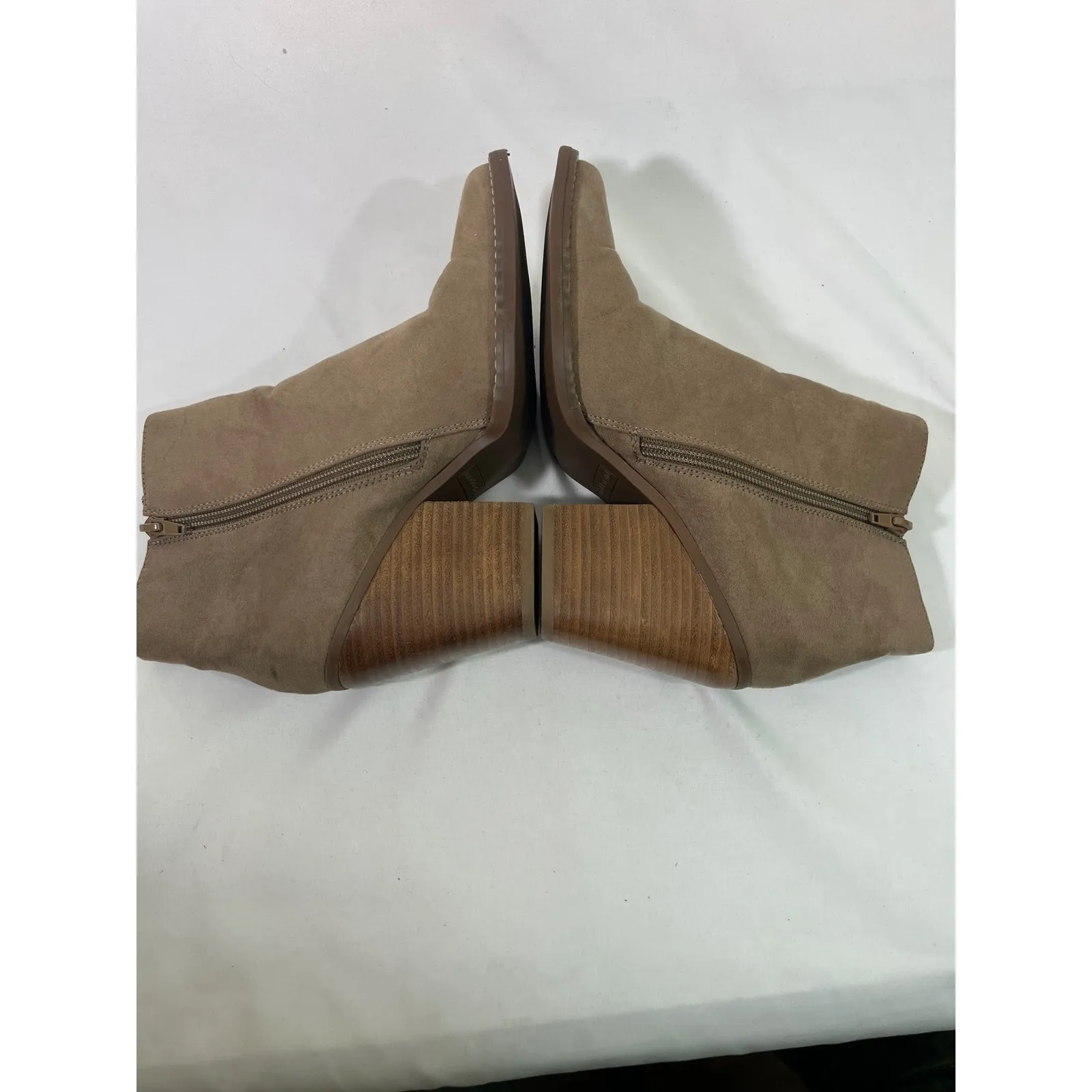 MADDEN Girl Women Suede Block Heel Ankle Boots Side Zip Pointed Toe Tan Sz 8.5 - Image 5