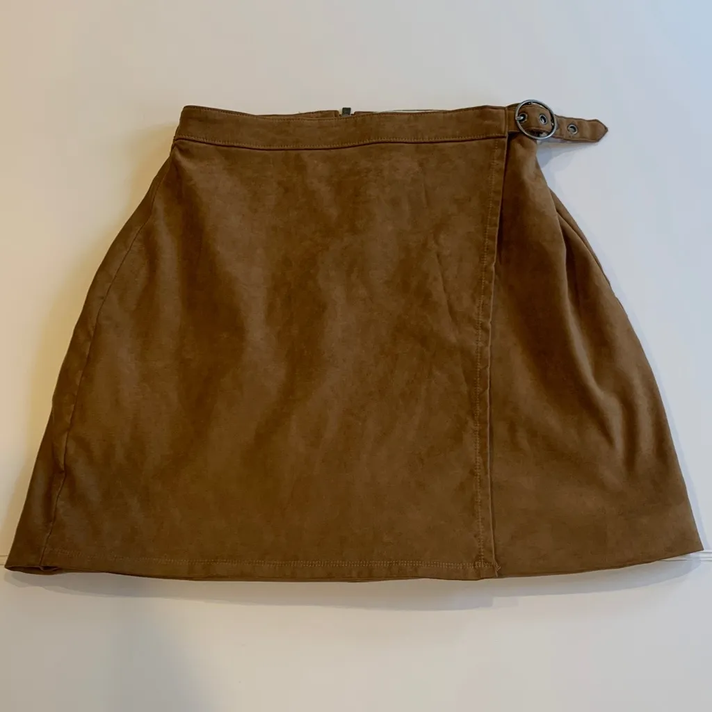 Hollister Women’s Small Ultra High Rise Brown Faux Suede Leather Wrap Mini Skirt - Image 4