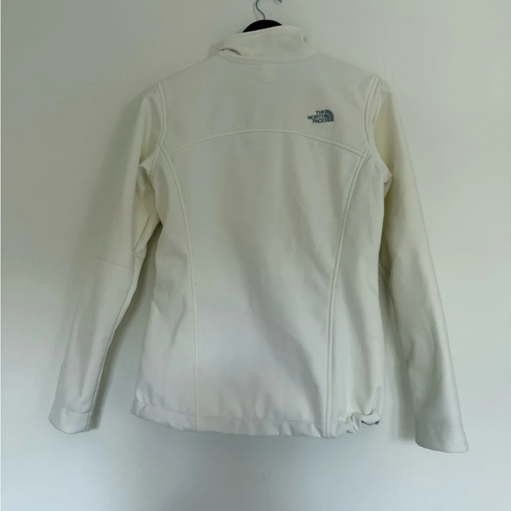 The North Face Women's Cream Ski Jacket - Image 2