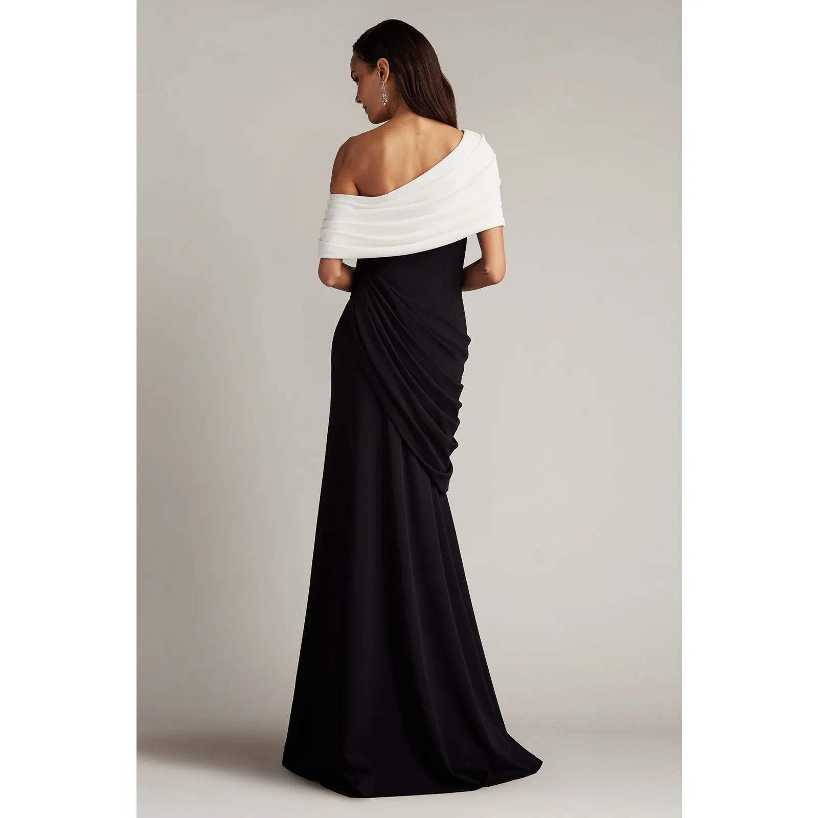 Tadashi Shoji Prewitt Pleated Drape Black White Formal Evening Gown Size S - Image 2