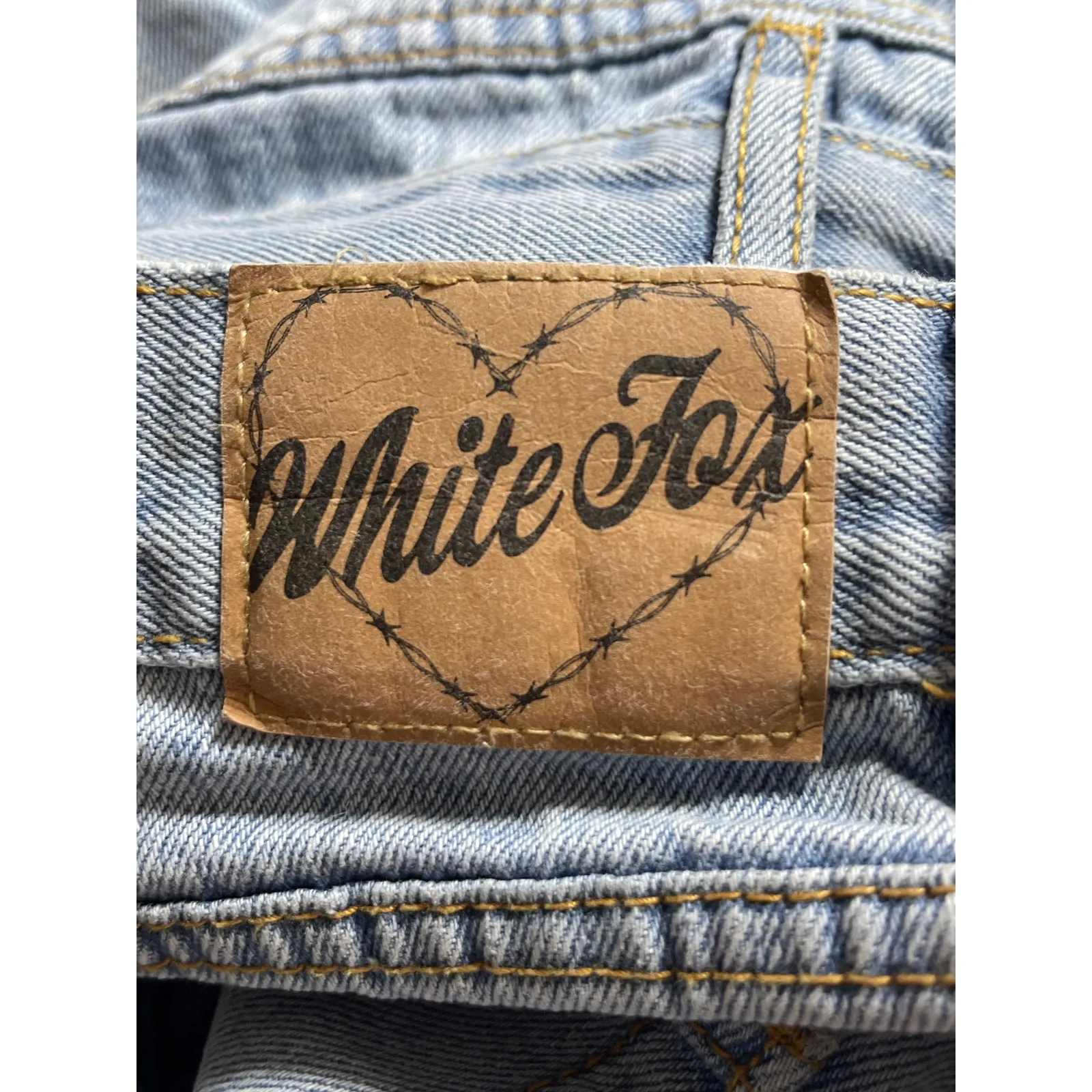 White Fox Women's Blue Light Wash Wide Leg Baggy Loose Fit Denim Jeans Size M - Image 5