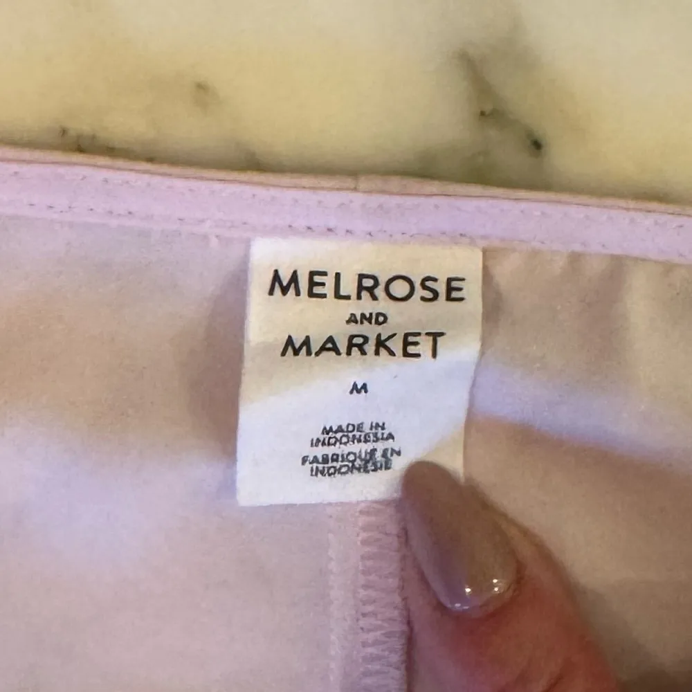 NWT Melrose and Market Cinched Front Top V-neck Purple Calluna Ruched Tank Lilac - Image 4