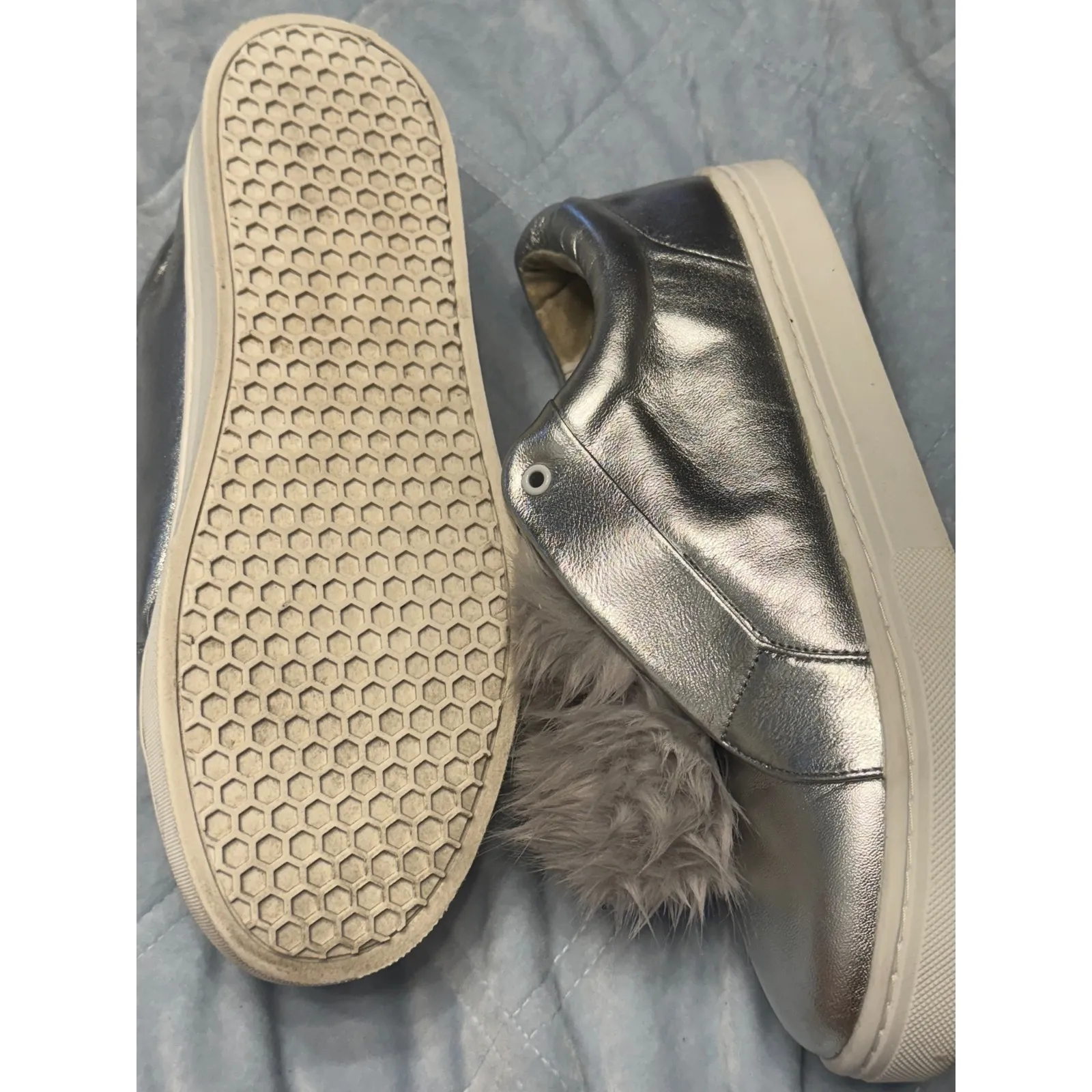 Sam Edelman Women's LEYA US 10.5 Silver Leather Faux Fur Slip On Sneakers - Image 3