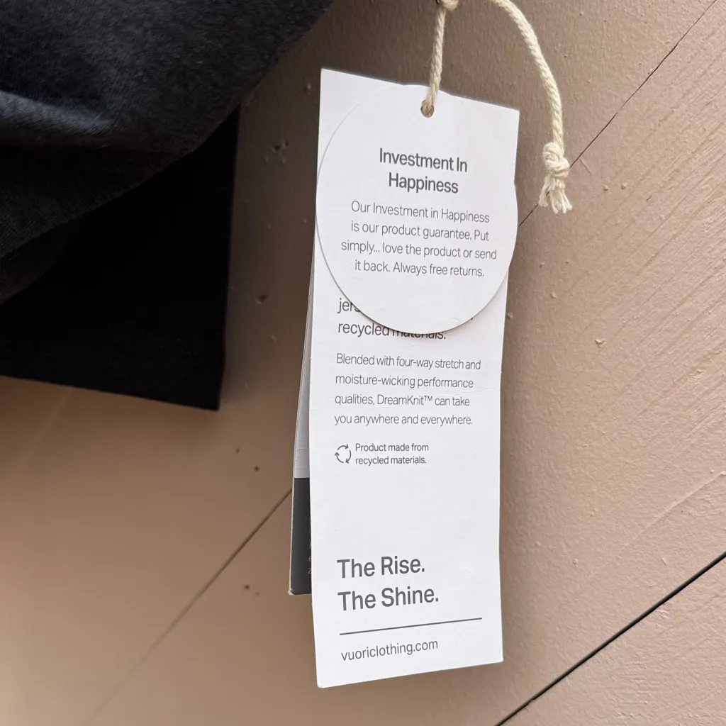 Vuori Black Performance Top - Image 2