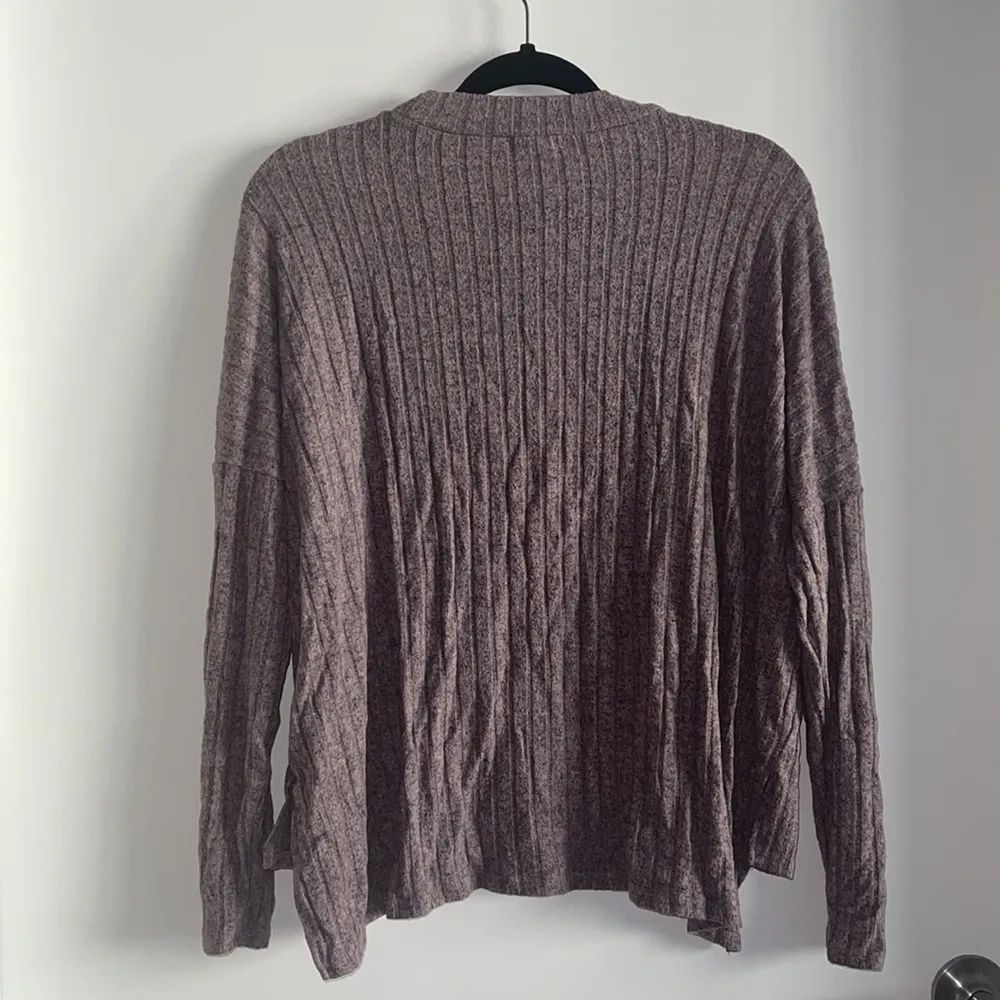 🆕 Heart & Hips Ribbed Long Sleeve Tee - Image 4