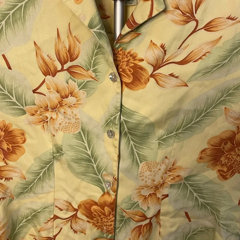 Vintage Tommy Bahama Silk Yellow Hawaiian Shirt size small‎ - Image 2