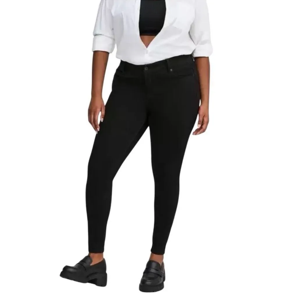 Torrid #feeltheFit Black Bombshell Skinny Jeans Classic Fit Premium stretch 18R‎ - Image 4