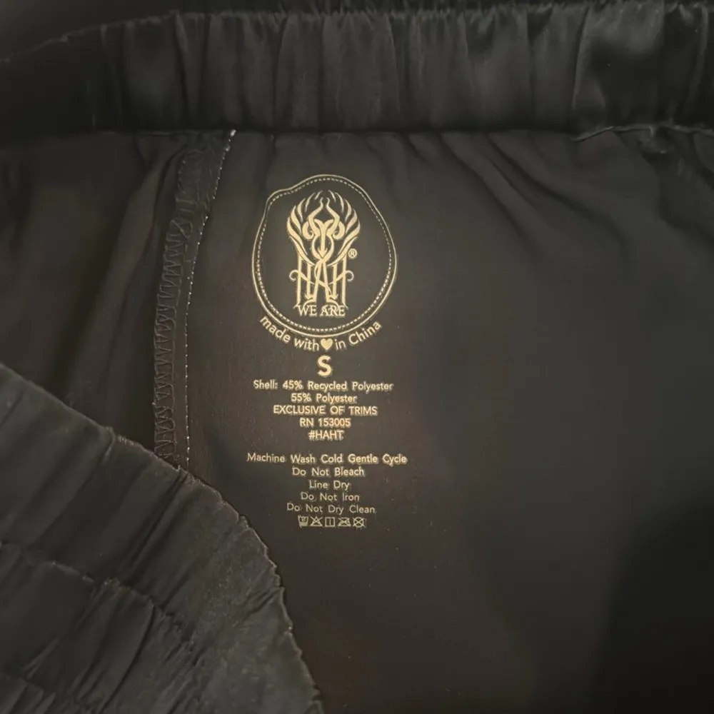 We are HAH black high waisted shorts - Image 5