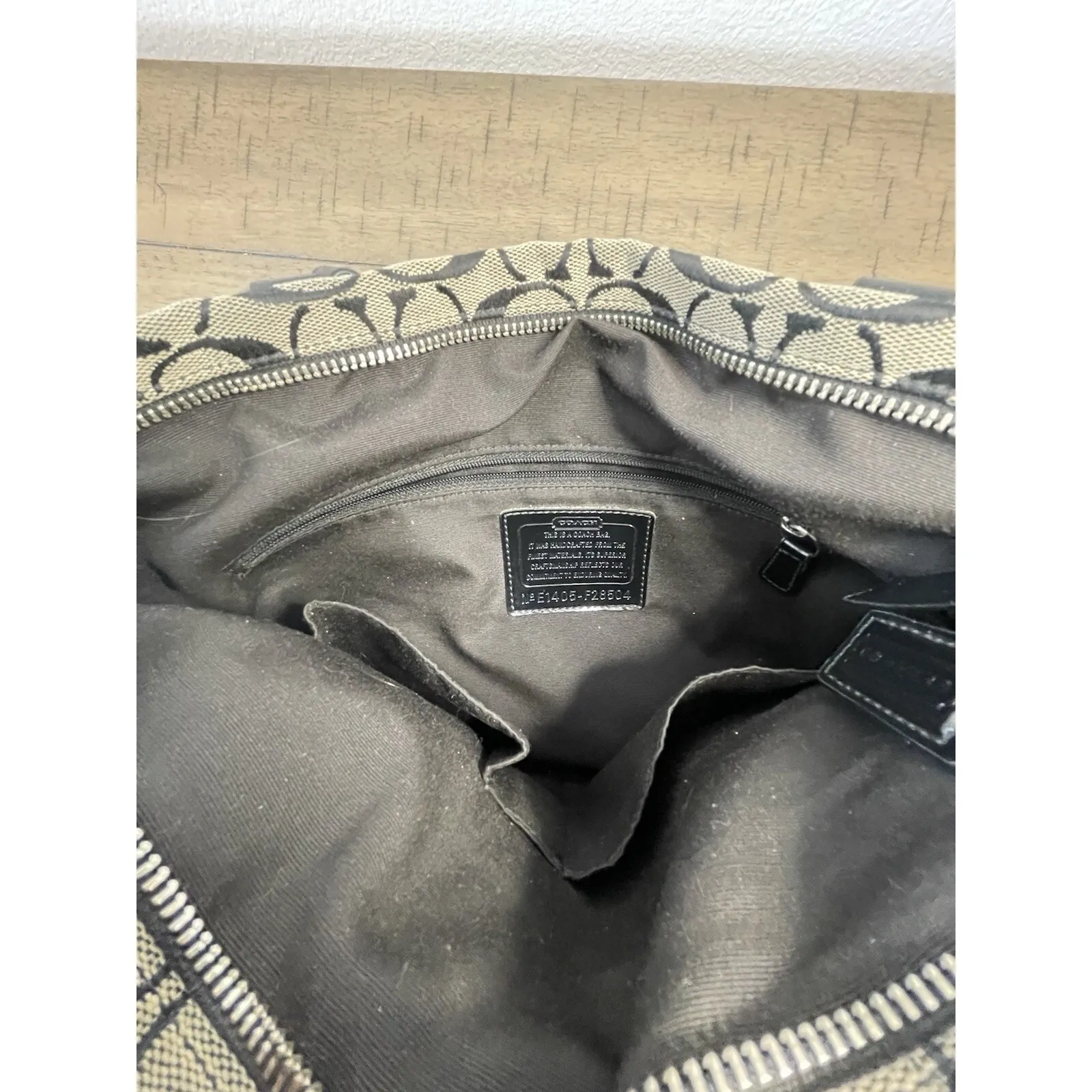 COACH Vintage Black Signature Stripe‎ Canvas Tote F28504 Leather Strap - Image 5