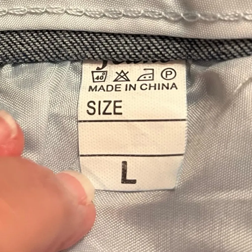 High Waisted Bell Bottom Button Fly Large Jeans Blue Size undefined - Image 4