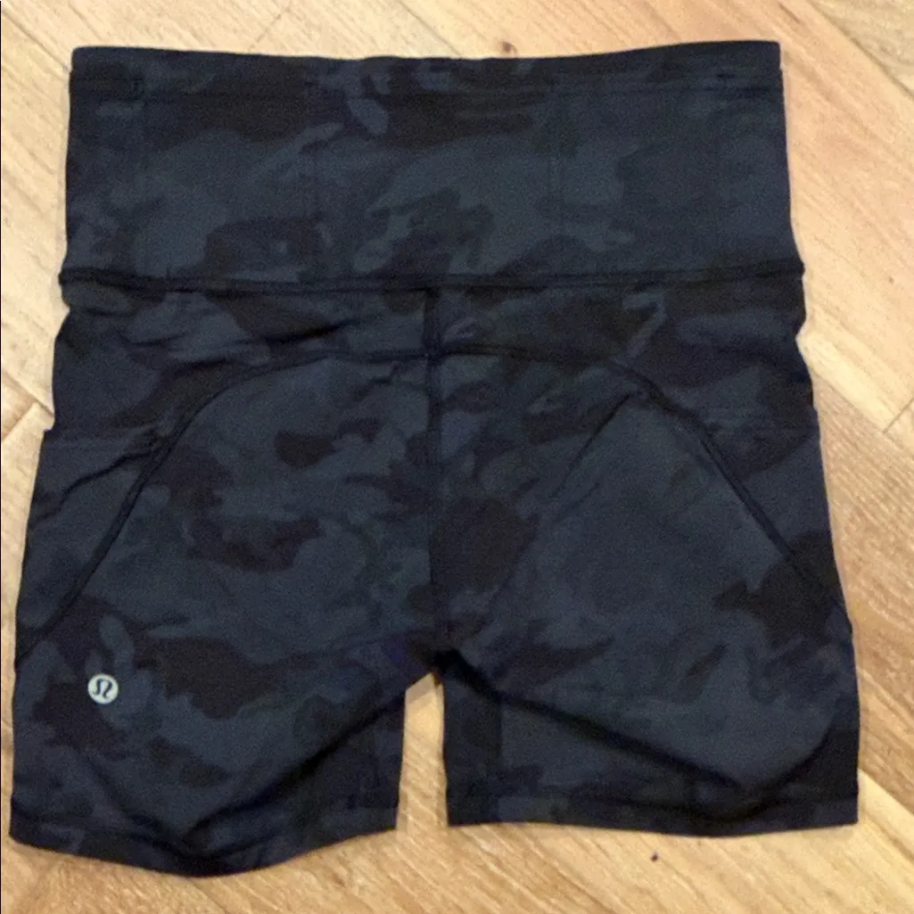 Lululemon Fast And Free Short 6" - Image 3