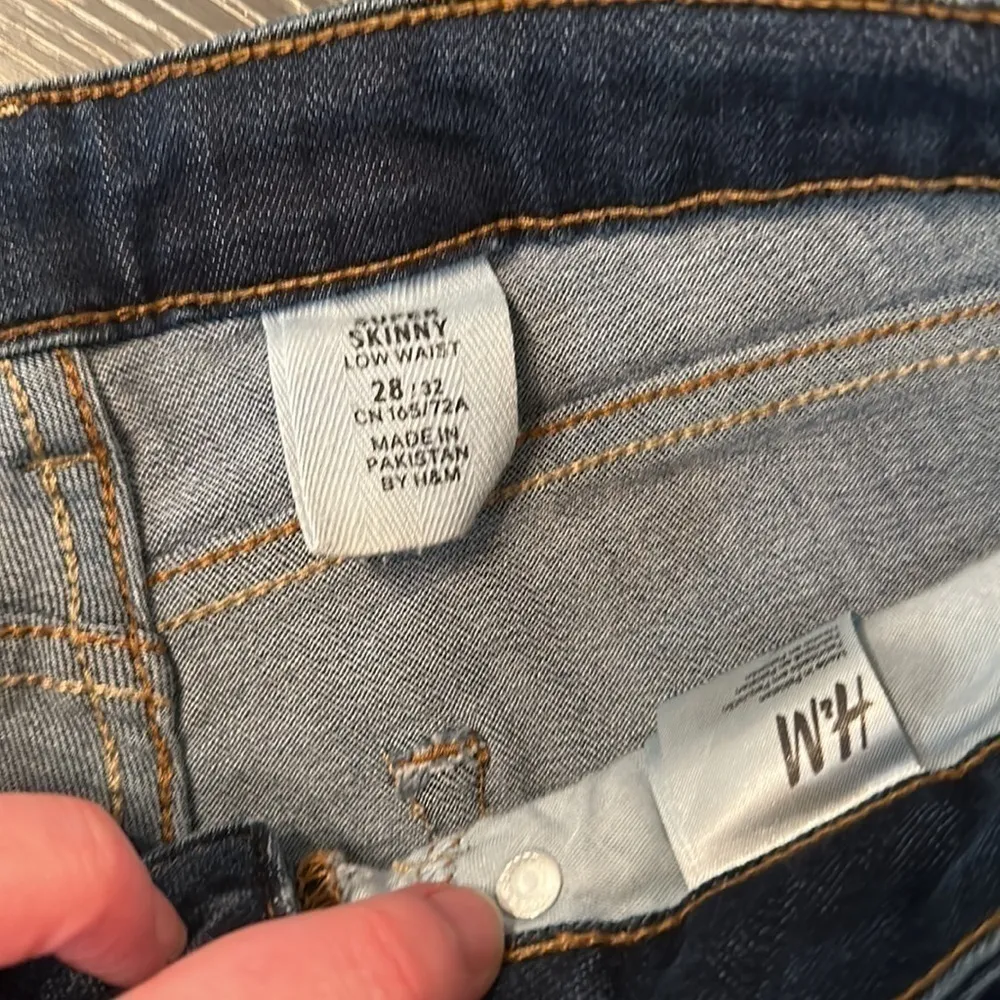 & Other Stories, Super Skinny, Low Waist Lightly Distressed Jeans, Size 28 - Image 10