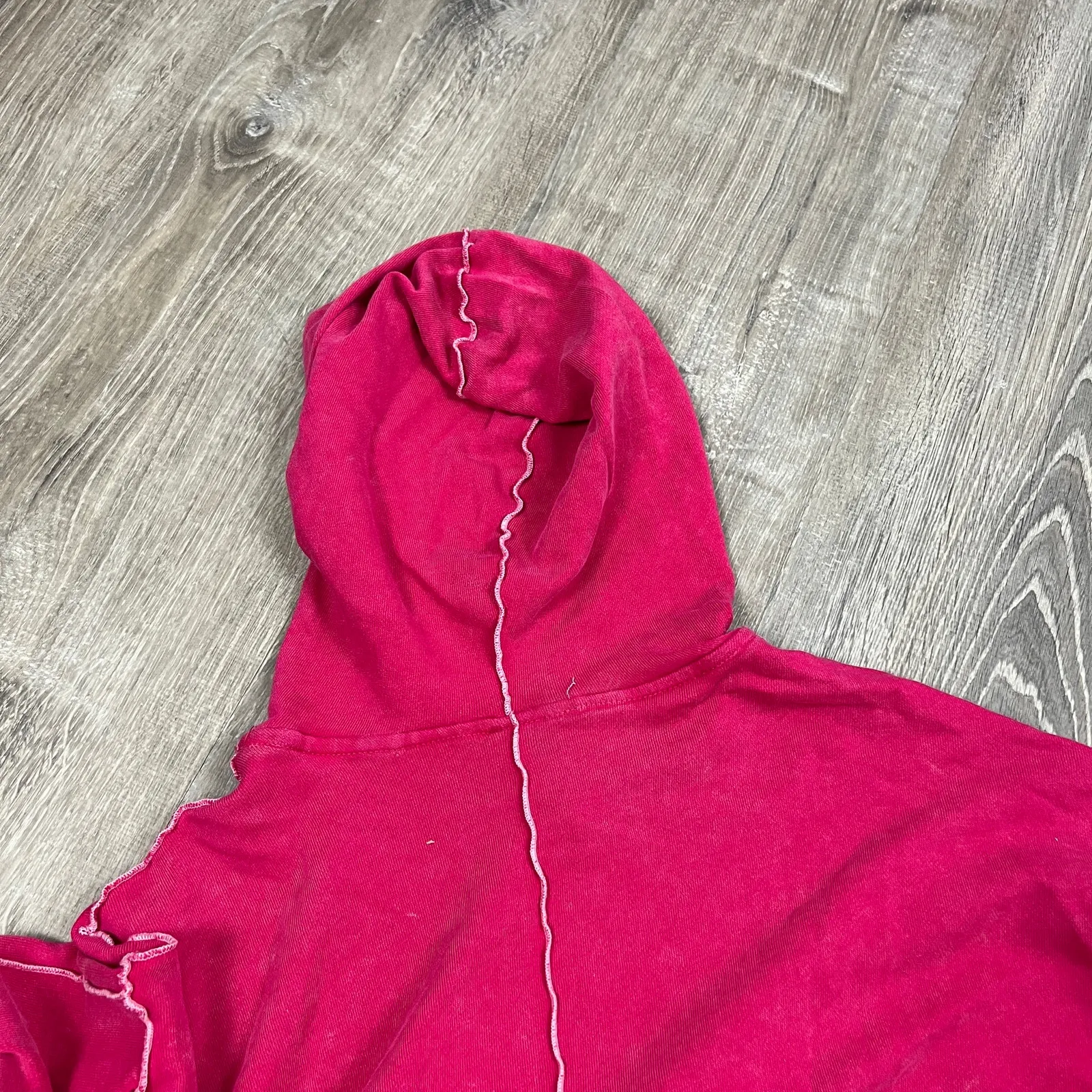 Wild Fable Women's Magenta Pink Seamed Hooded Sweatshirt - Size Medium - NWT - Image 9