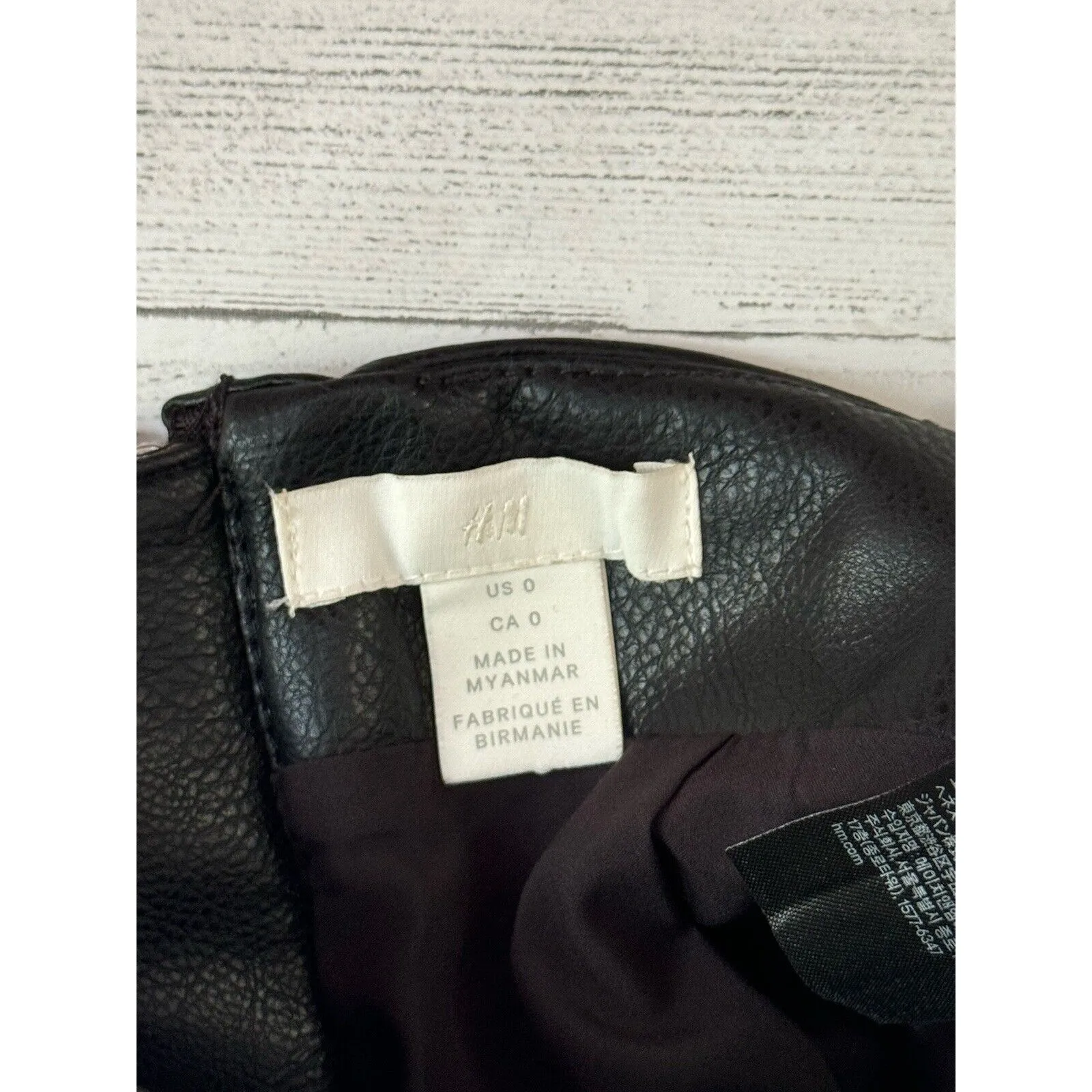 H & M, BLACK, Women’s Designer Mini-Skirt Size: 0 - Image 5