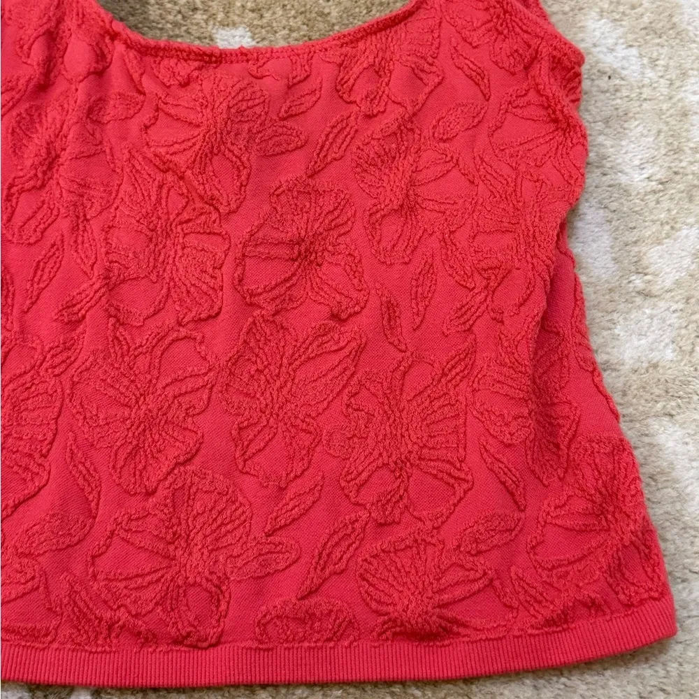 Anthropologie red pink floral embossed tank top women’s size S/M - Image 5
