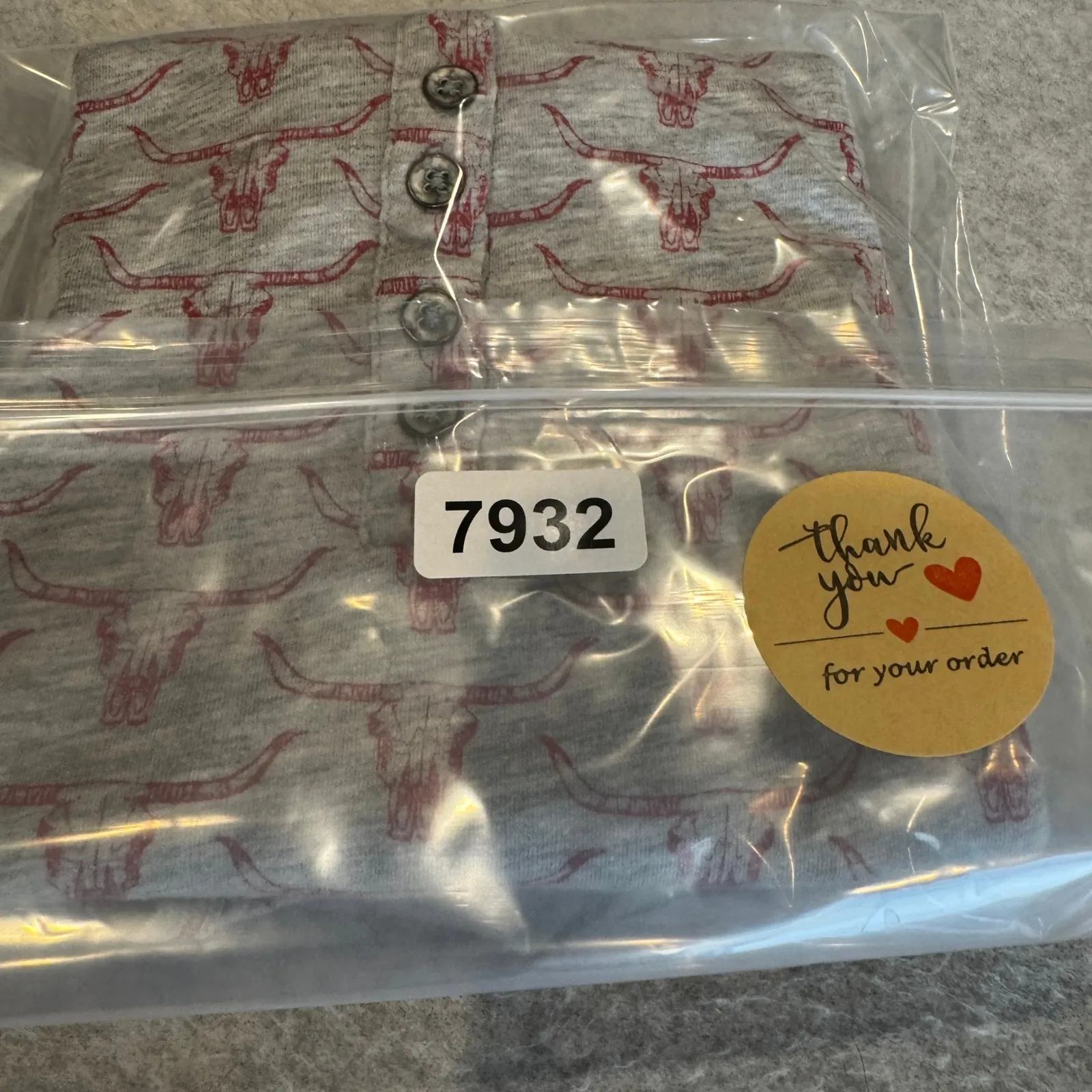 ARIAT Long Sleeve Bull Skull Henley Shirt Womens Small Gray Red Cowgirl - Image 12