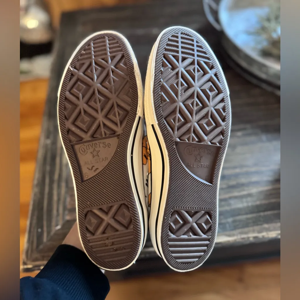 NWOB Converse Chuck 70 Floral Print Low Top Sneakers size 8 - Image 4