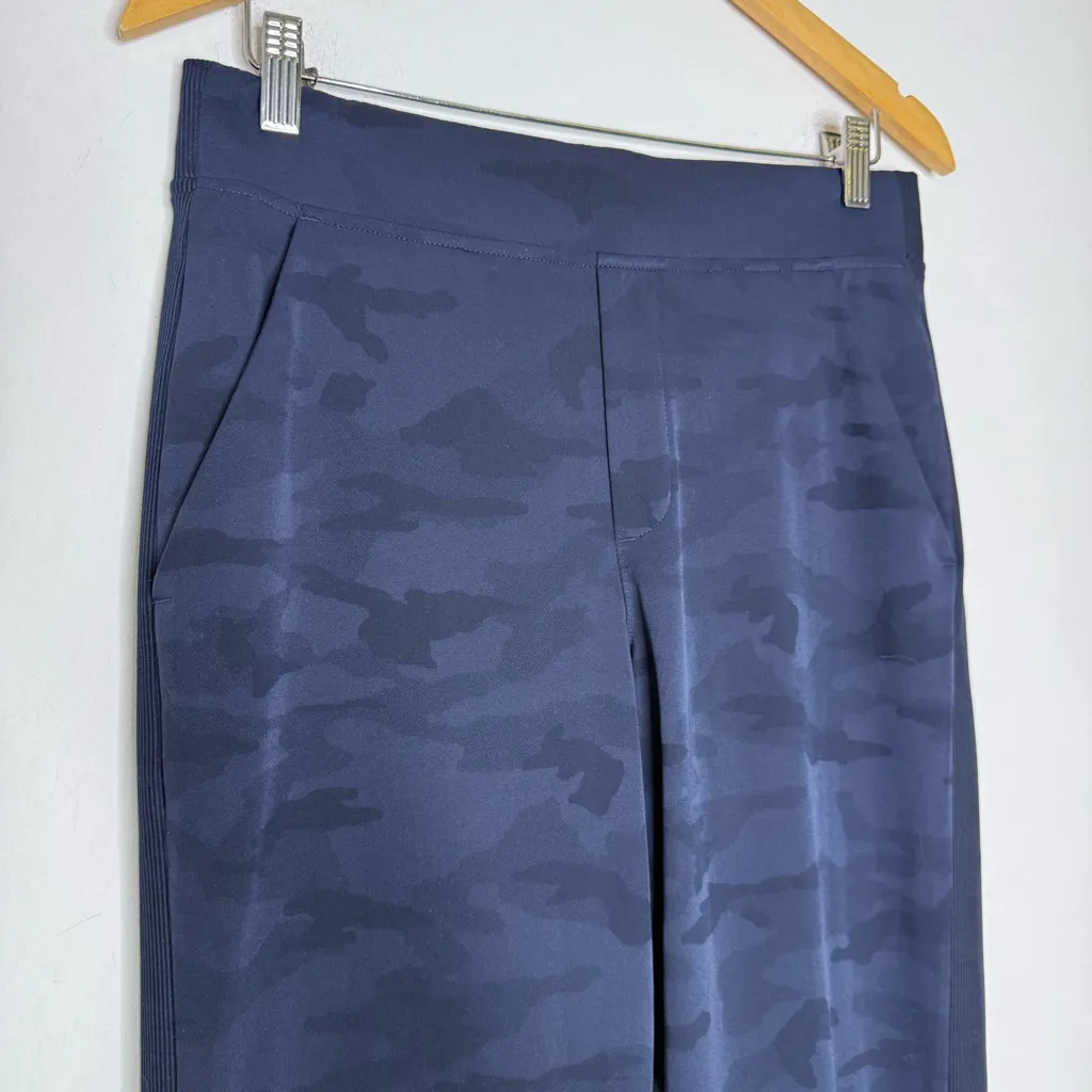 Athleta Brooklyn Ankle Camo Pants Navy Blue Size 8 - Image 6