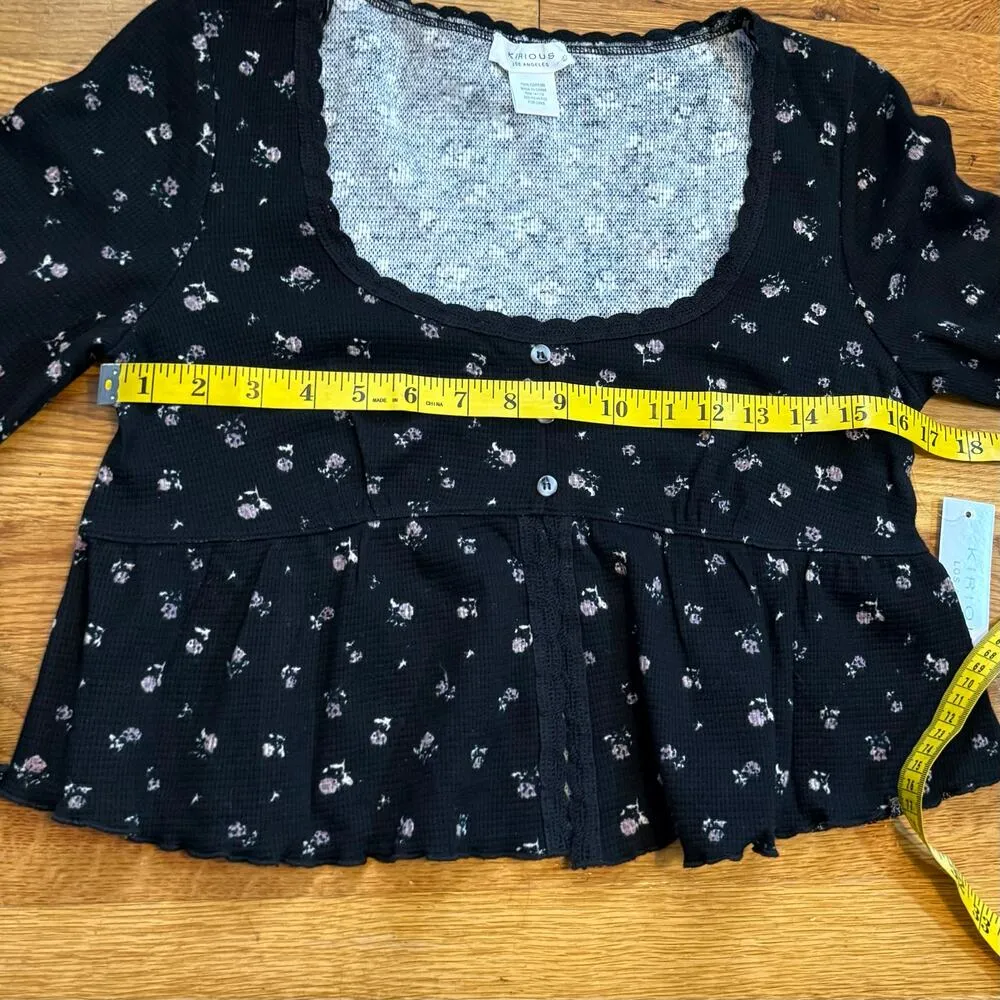 Kirious LA Women’s Large Black Floral Ruffle Thermal Knit Long Sleeve Crop Top - Image 2